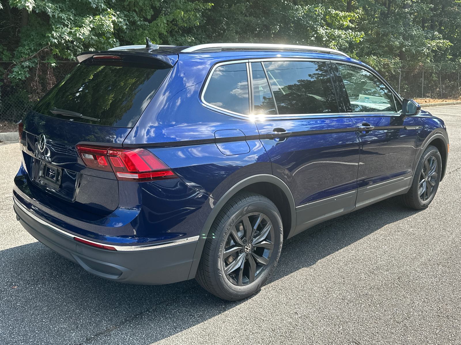 2024 Volkswagen Tiguan 2.0T SE 7