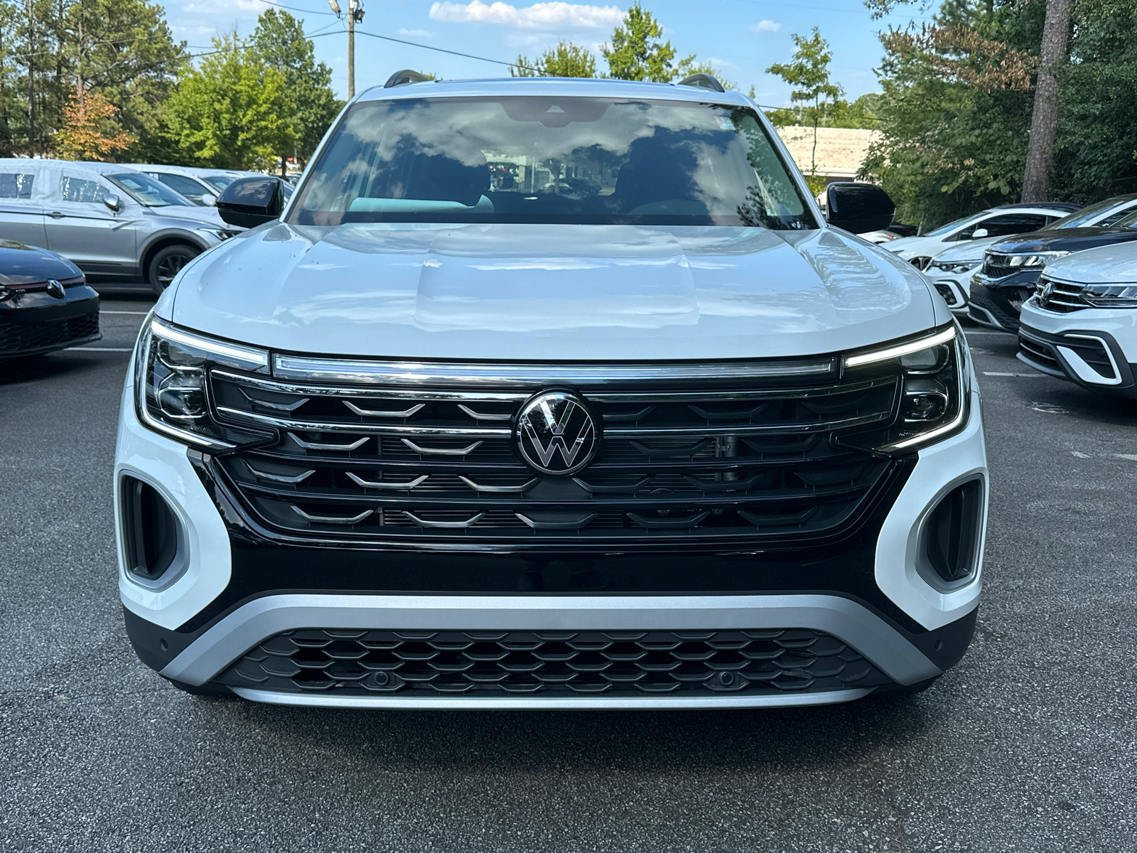 2024 Volkswagen Atlas 2.0T Peak Edition SE w/Technology 2