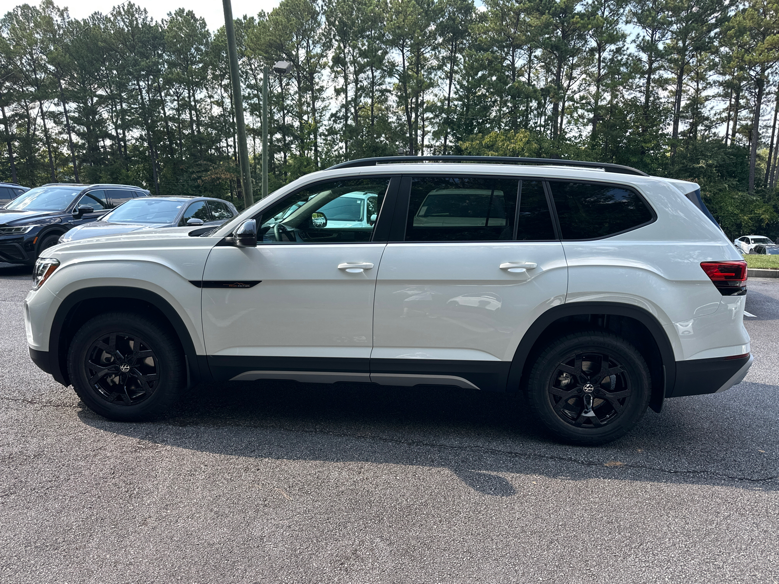 2024 Volkswagen Atlas 2.0T Peak Edition SE w/Technology 4