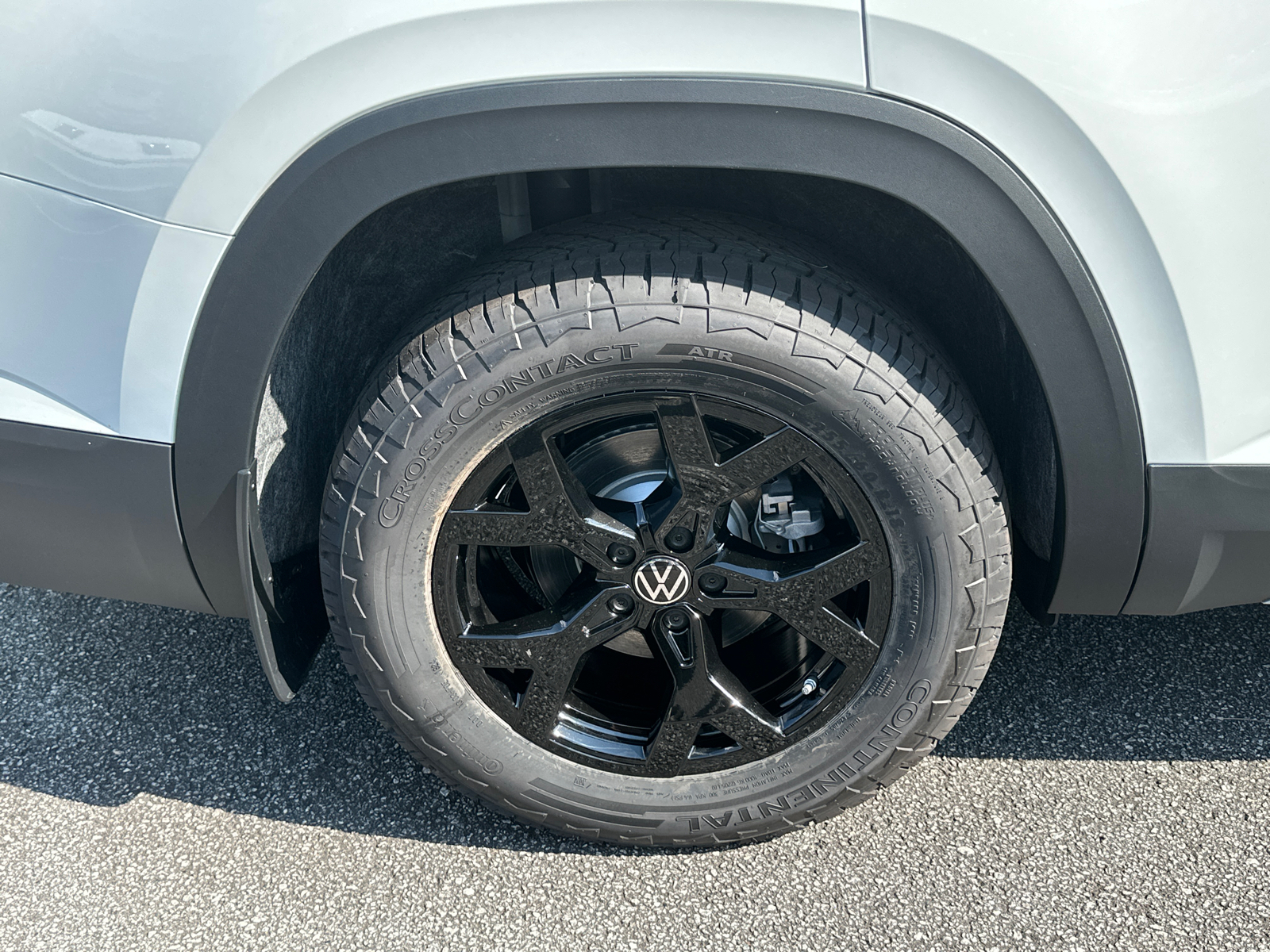 2024 Volkswagen Atlas 2.0T Peak Edition SE w/Technology 19