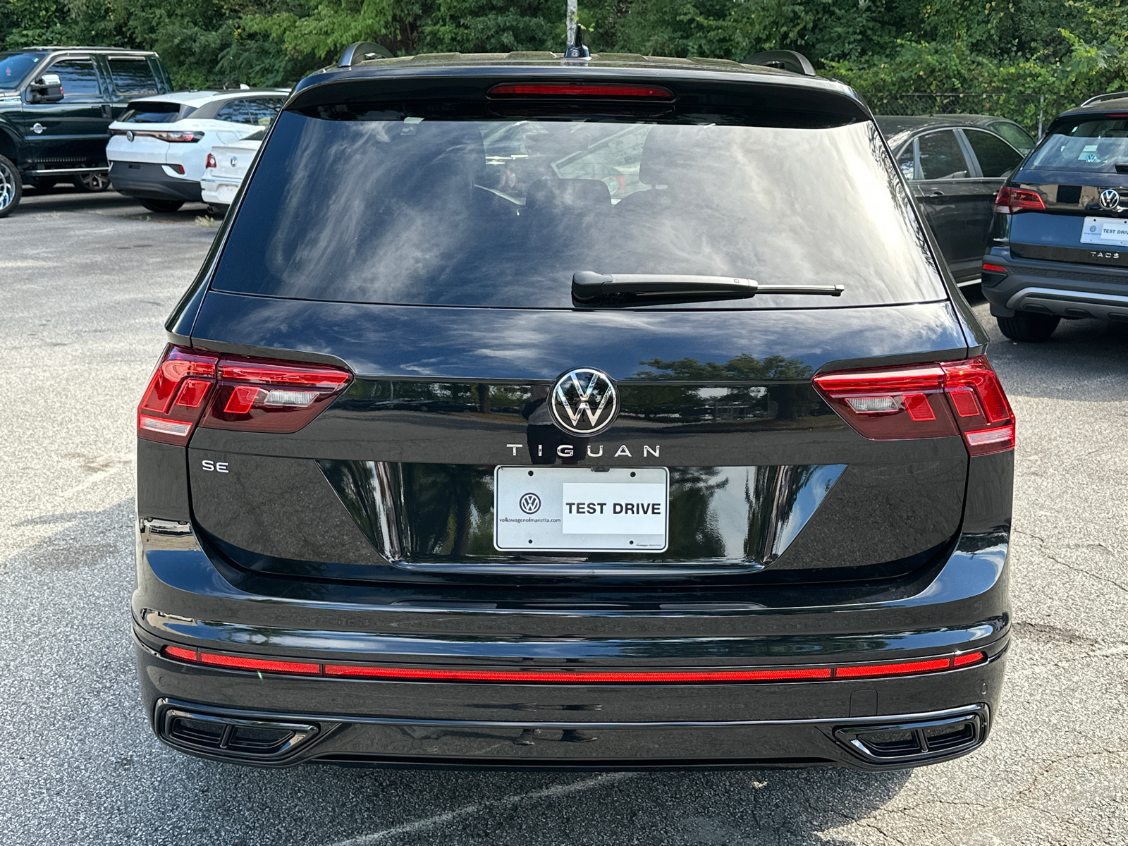 2024 Volkswagen Tiguan 2.0T SE R-Line Black 6