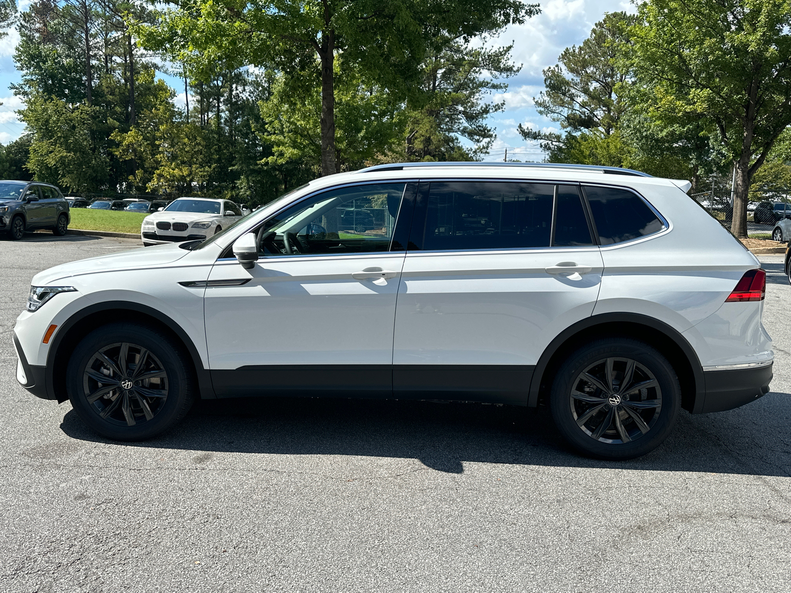 2024 Volkswagen Tiguan 2.0T SE 4