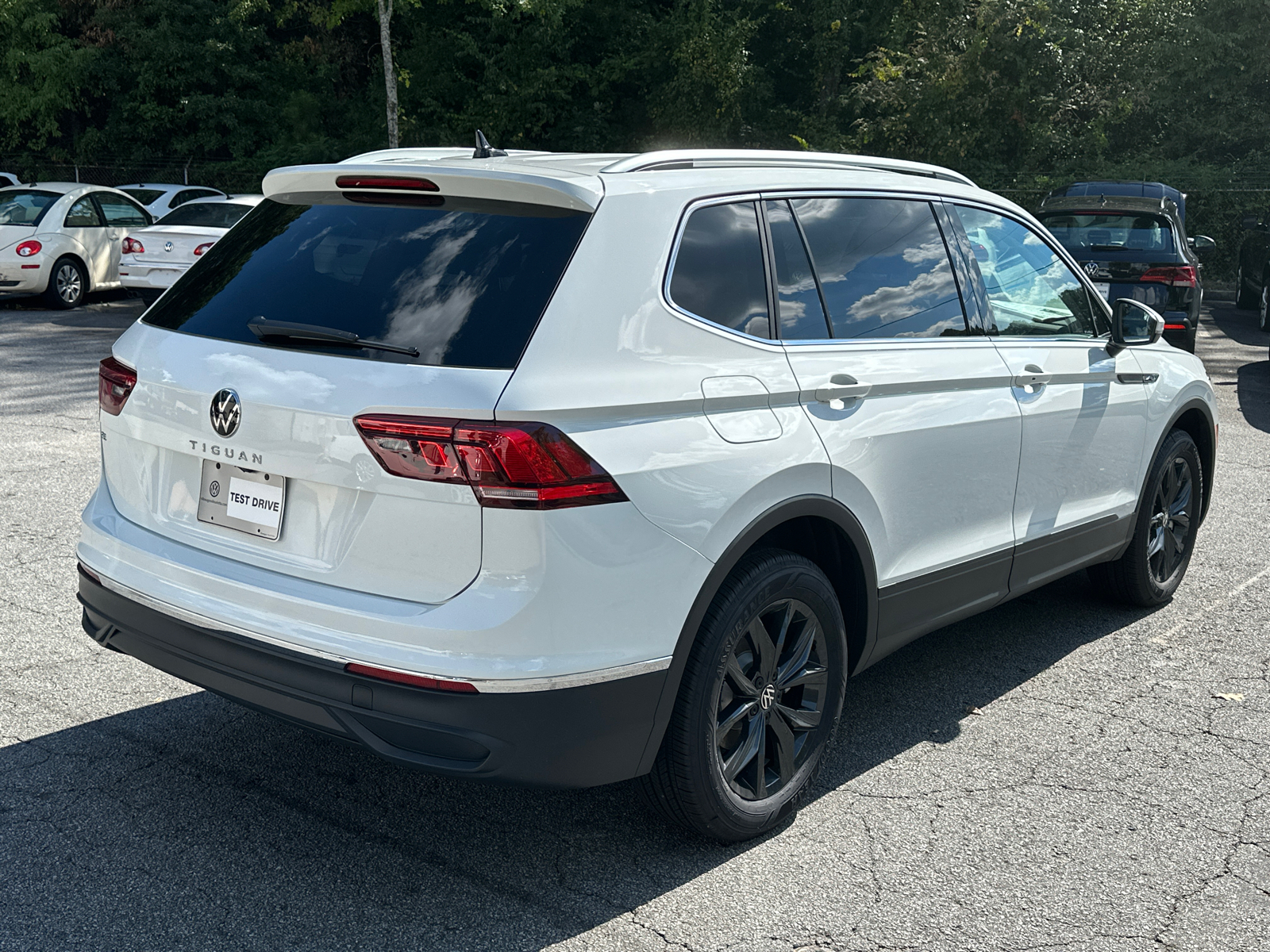 2024 Volkswagen Tiguan 2.0T SE 7