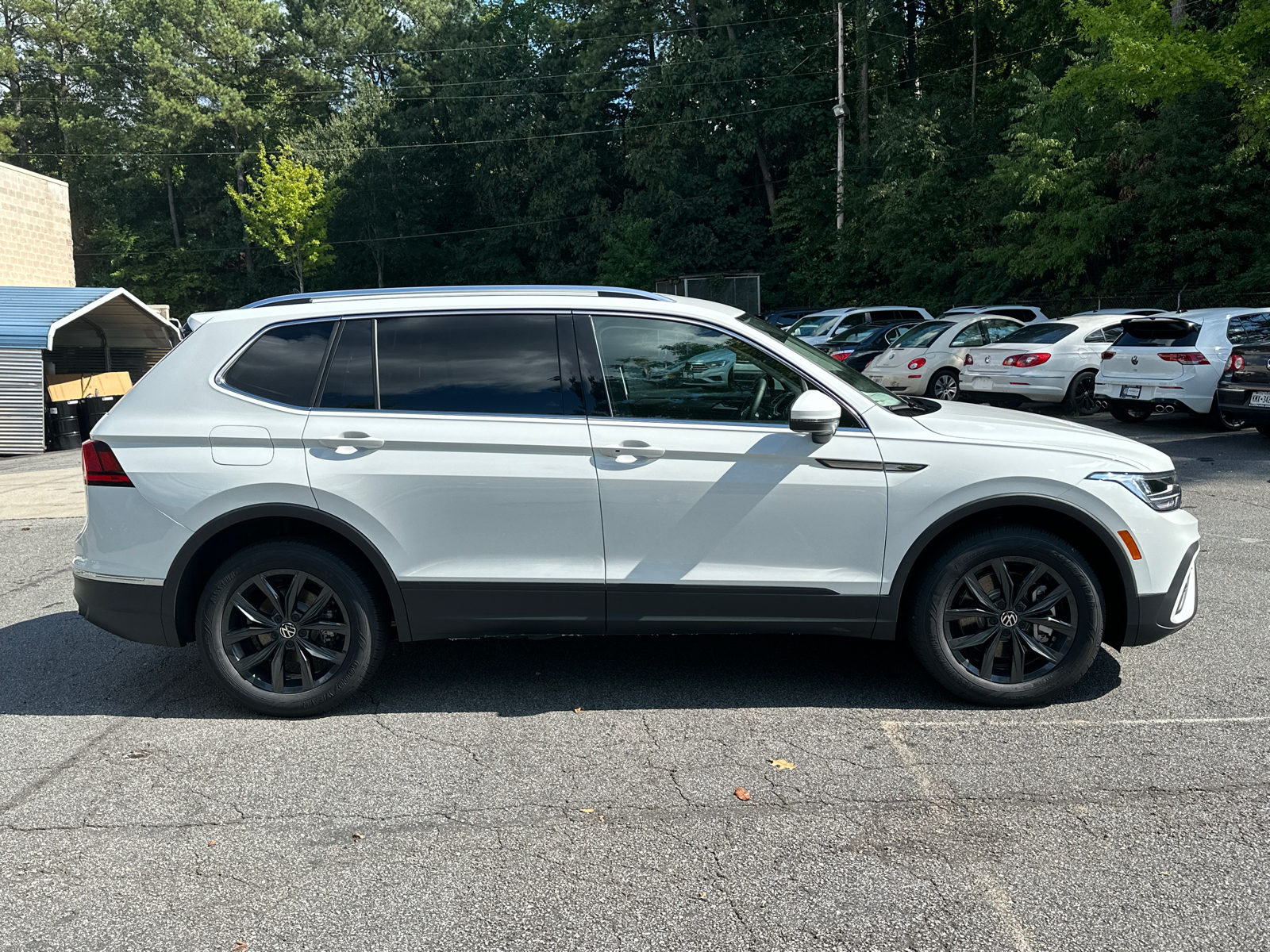 2024 Volkswagen Tiguan 2.0T SE 8