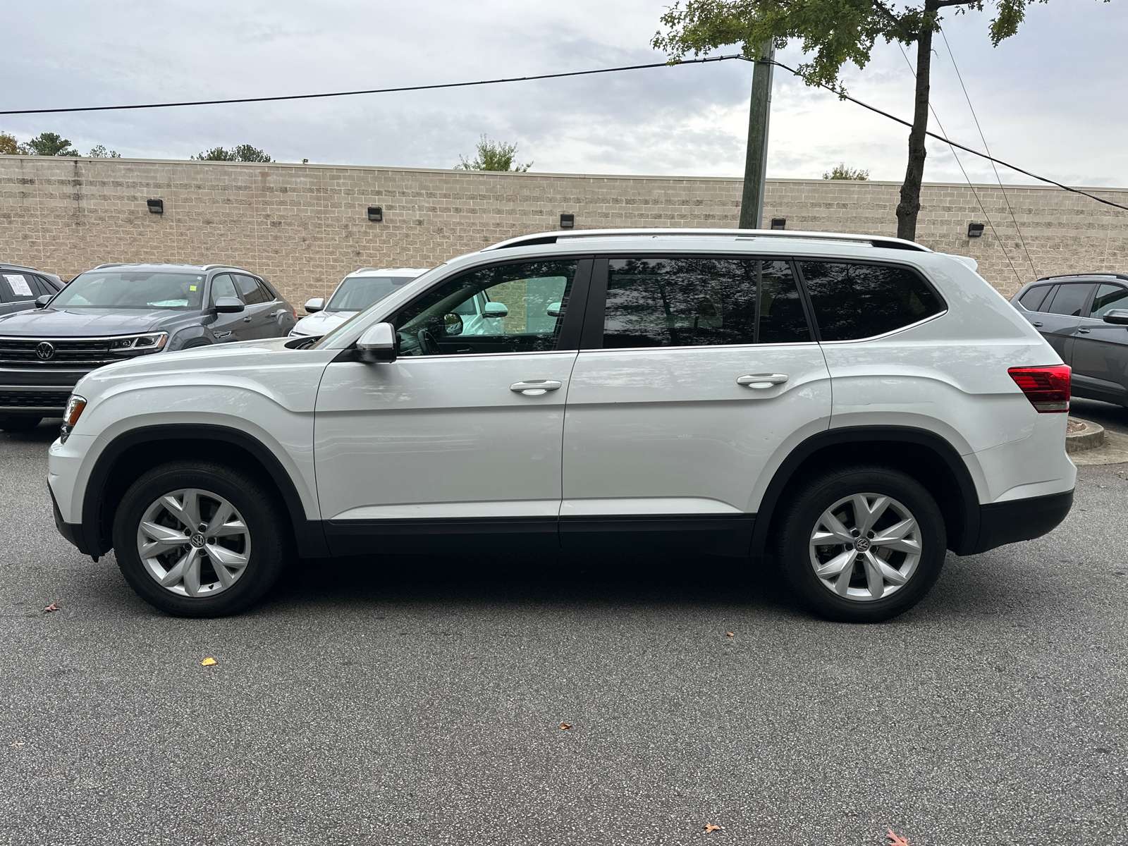 2019 Volkswagen Atlas 3.6L V6 SE 4