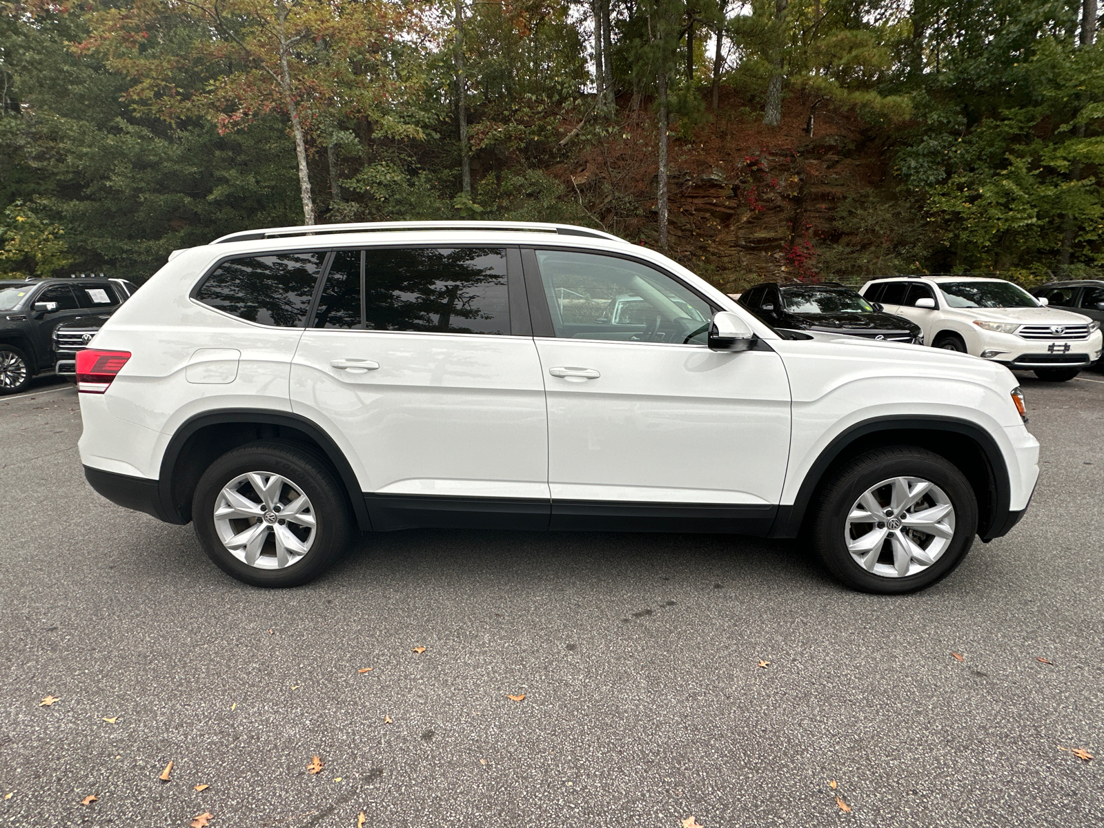 2019 Volkswagen Atlas 3.6L V6 SE 8