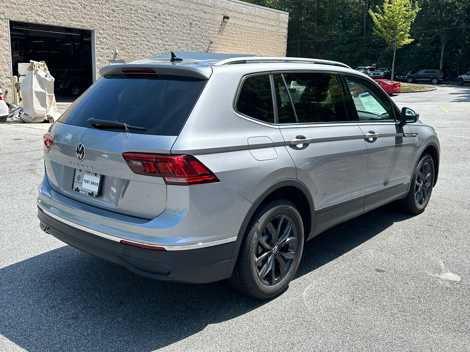 2024 Volkswagen Tiguan 2.0T SE 7