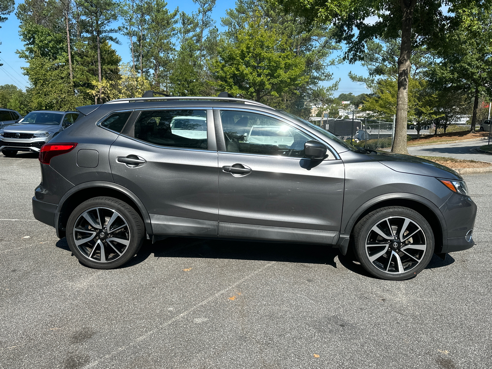 2017 Nissan Rogue Sport SL 8