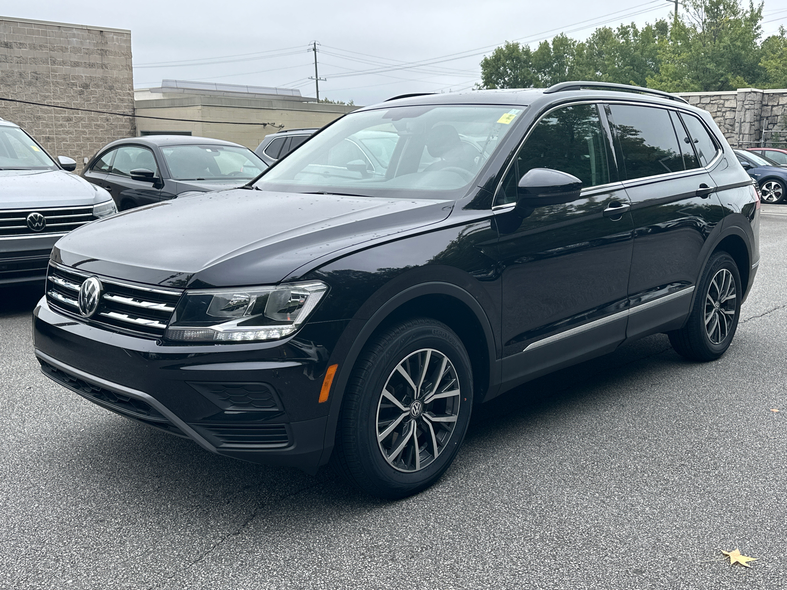 2020 Volkswagen Tiguan 2.0T SE 3