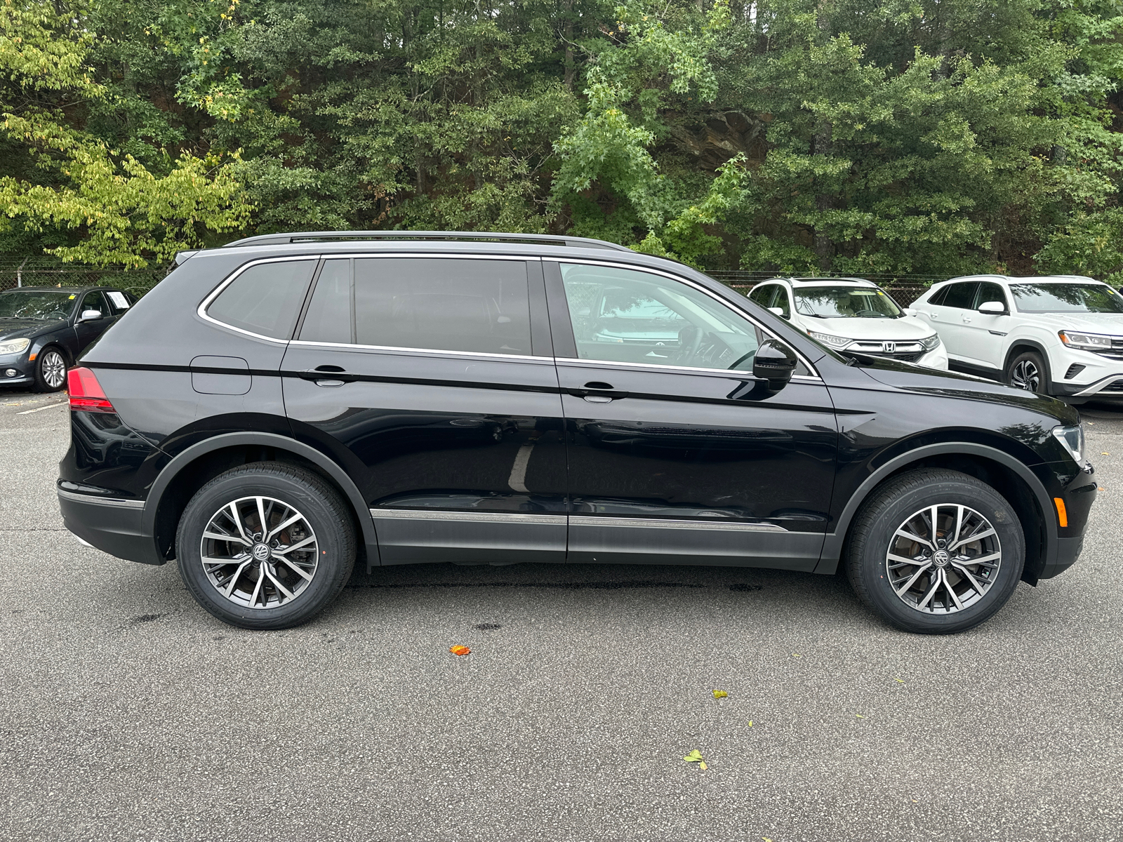 2020 Volkswagen Tiguan 2.0T SE 8