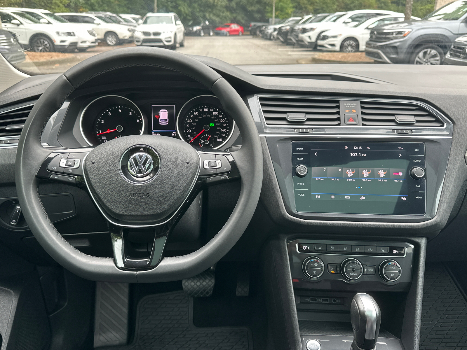 2020 Volkswagen Tiguan 2.0T SE 24