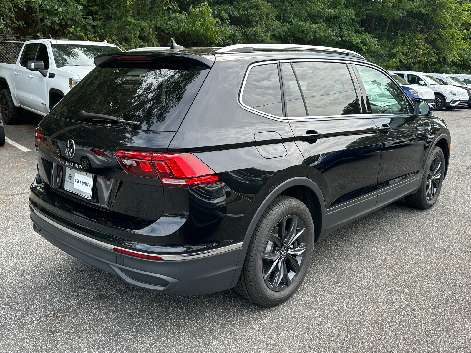 2024 Volkswagen Tiguan 2.0T SE 7