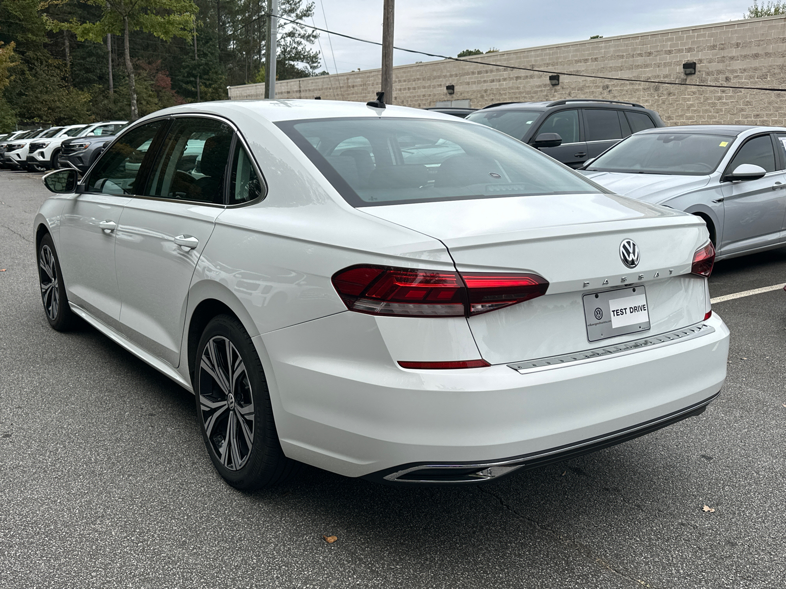 2022 Volkswagen Passat 2.0T SE 6