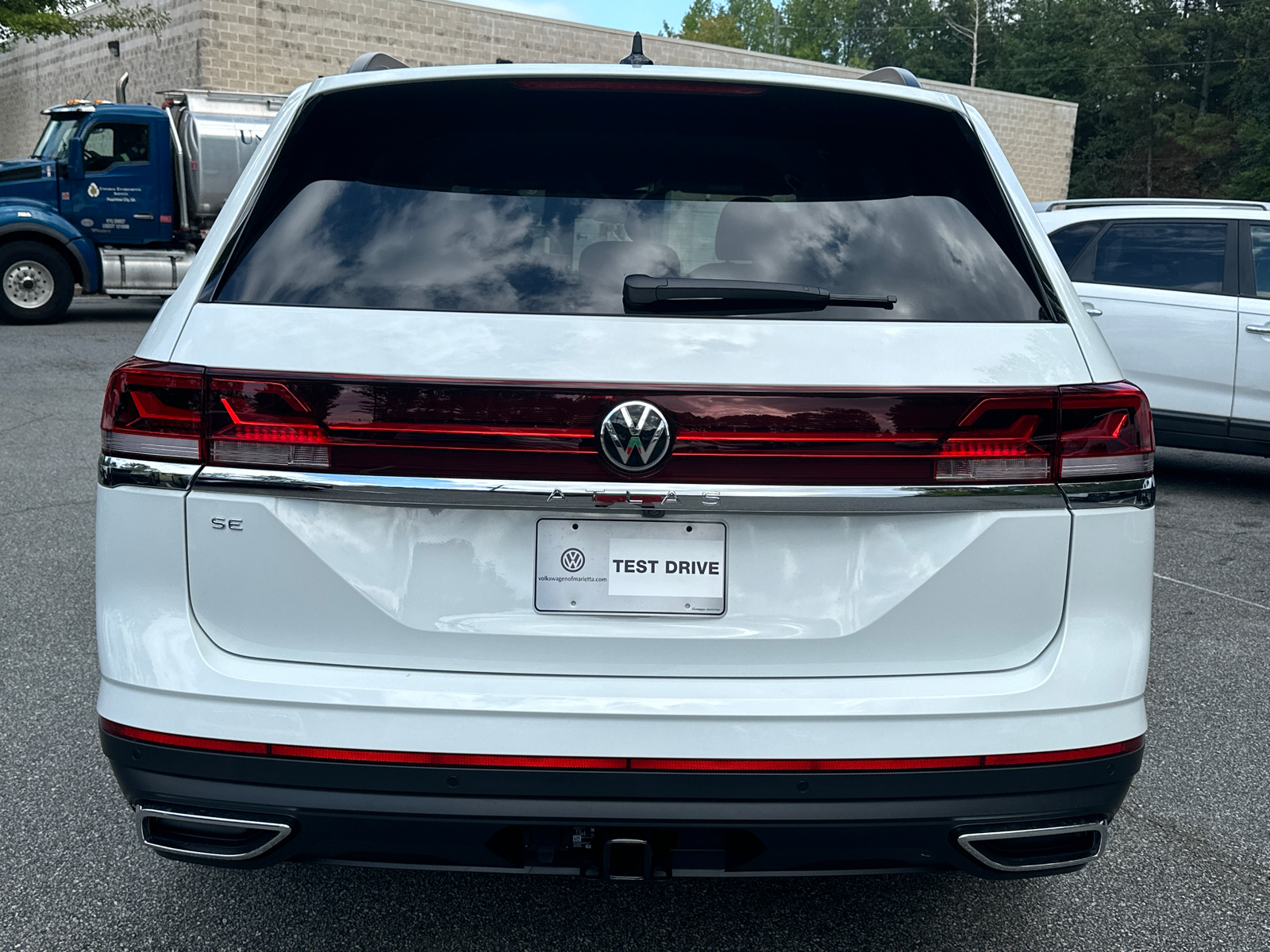 2024 Volkswagen Atlas 2.0T SE w/Technology 6