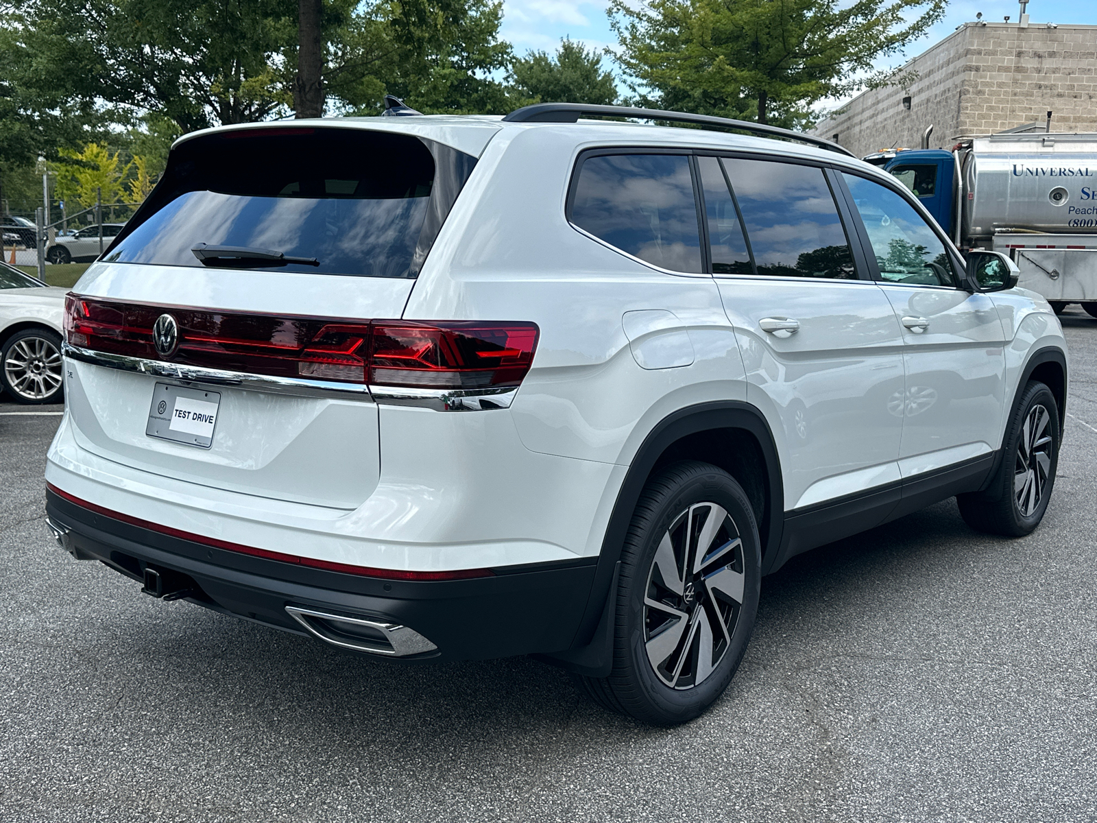 2024 Volkswagen Atlas 2.0T SE w/Technology 7