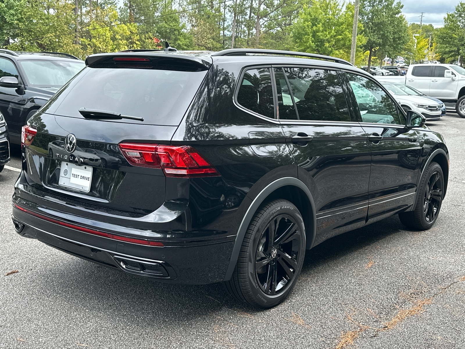 2024 Volkswagen Tiguan 2.0T SE R-Line Black 7