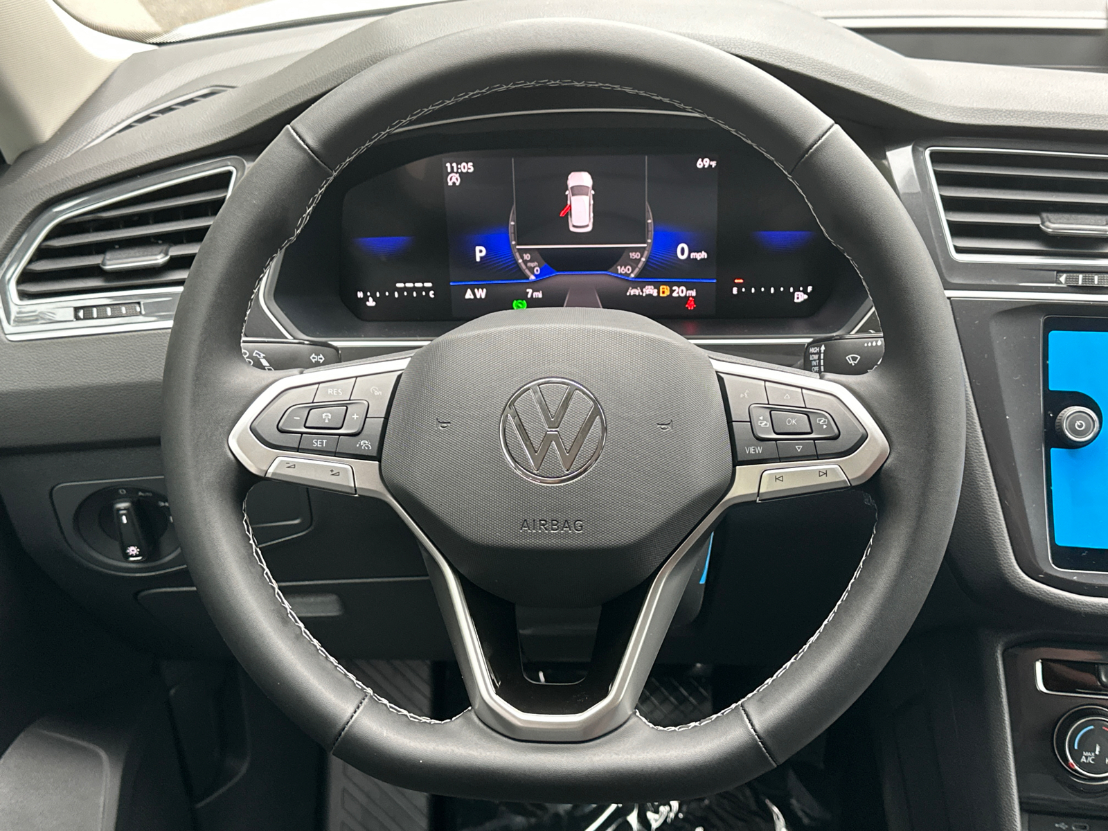 2024 Volkswagen Tiguan 2.0T S 23