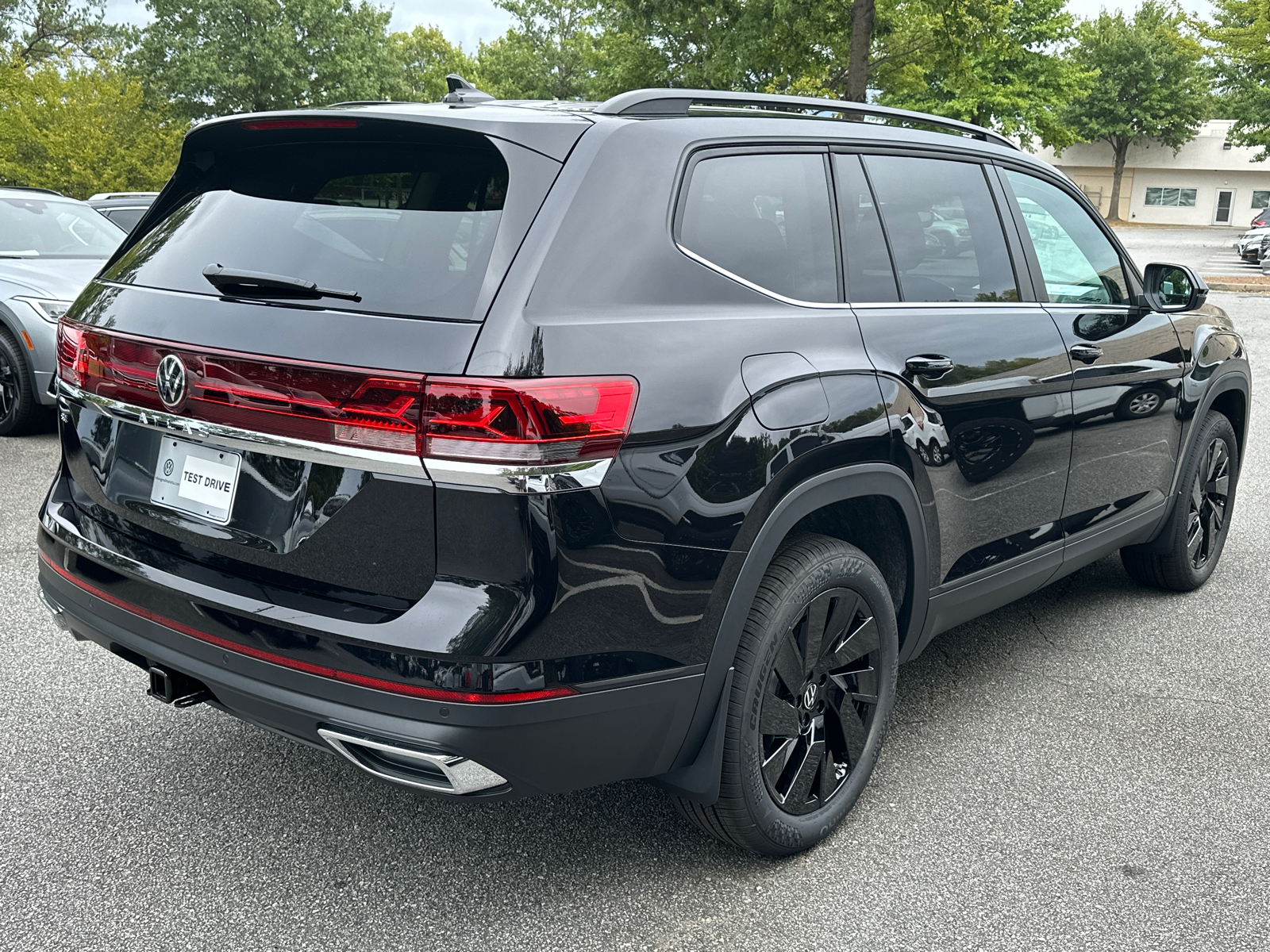 2024 Volkswagen Atlas 2.0T SE w/Technology 7