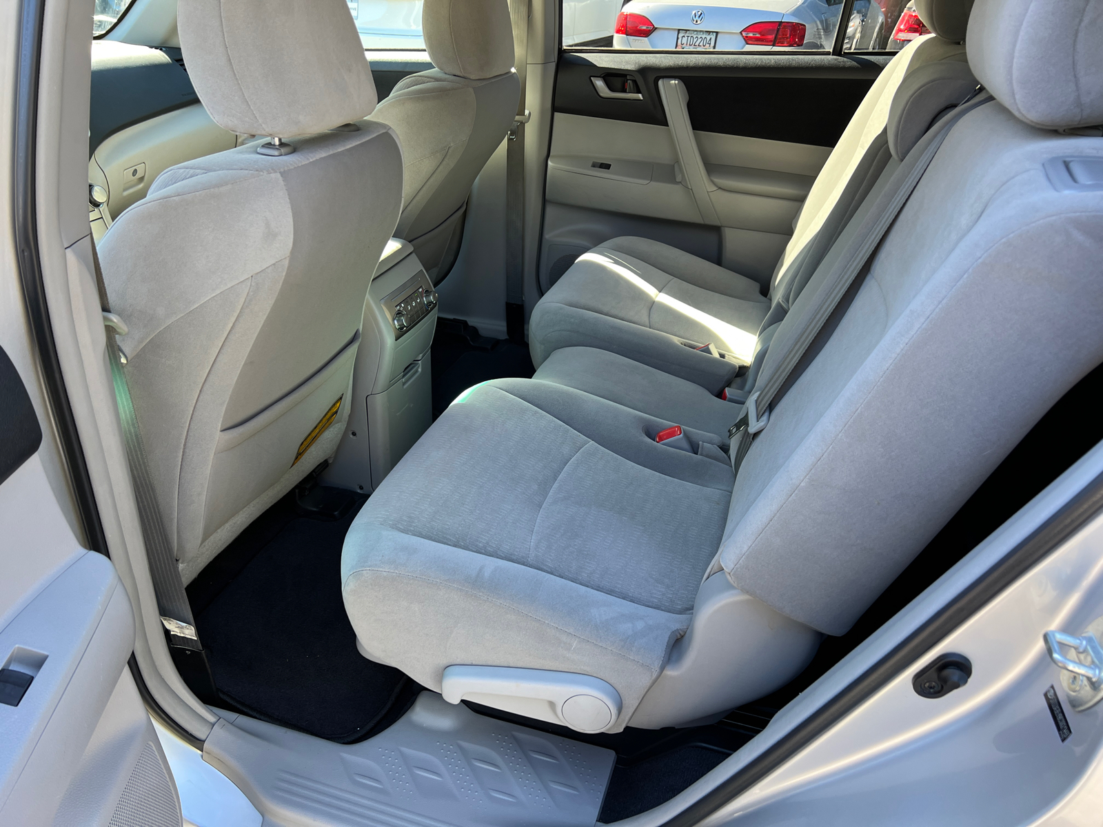 2012 Toyota Highlander Base 11