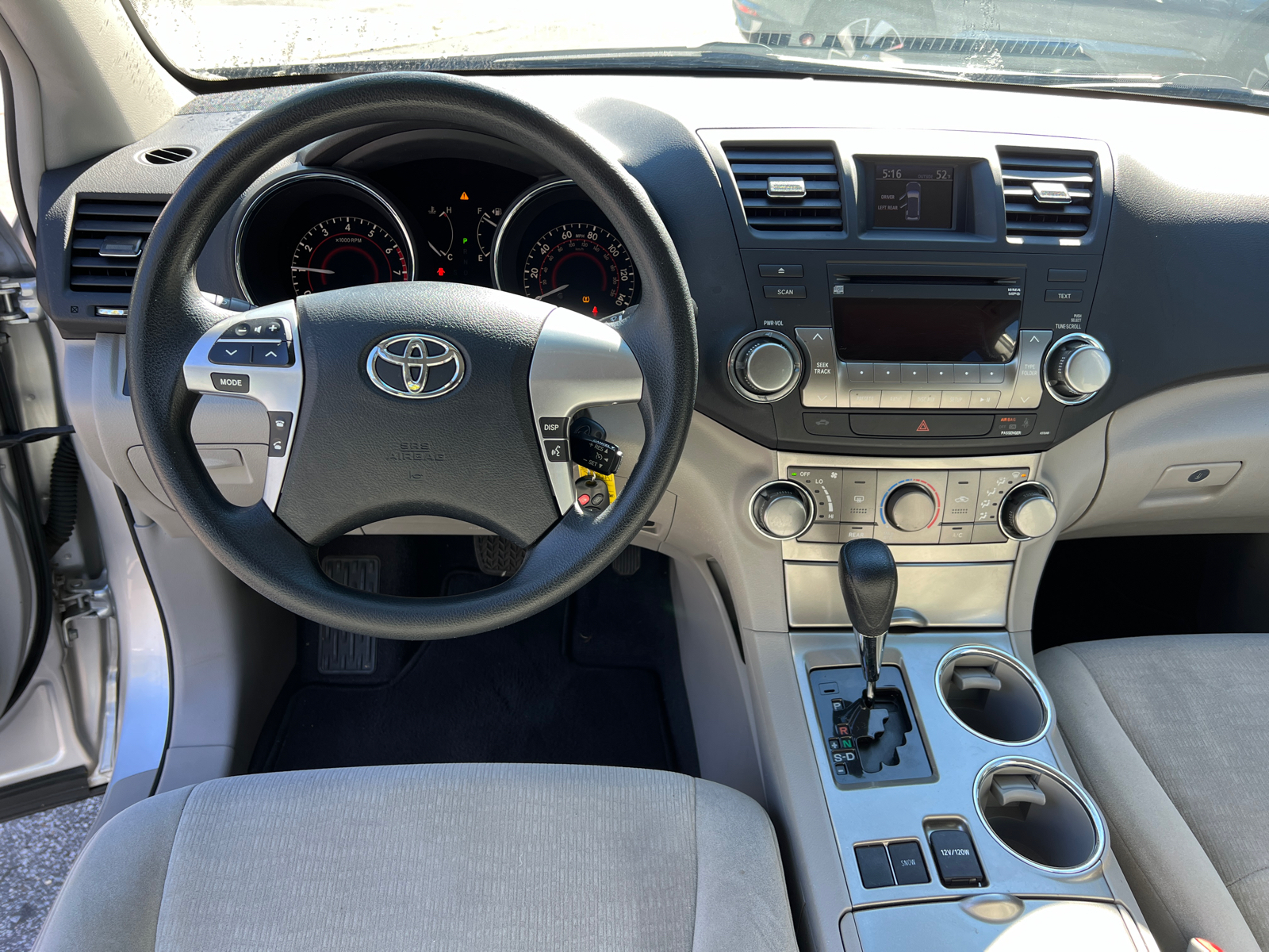 2012 Toyota Highlander Base 16