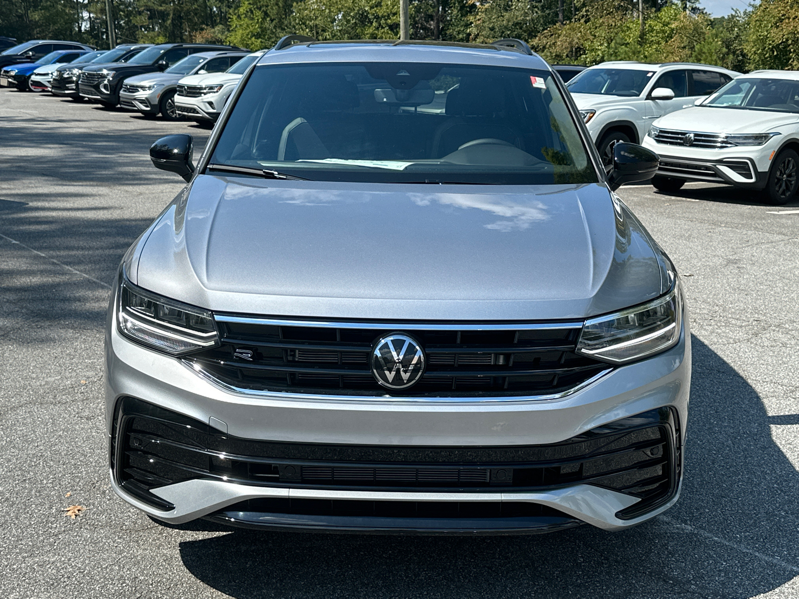 2024 Volkswagen Tiguan 2.0T SE R-Line Black 2