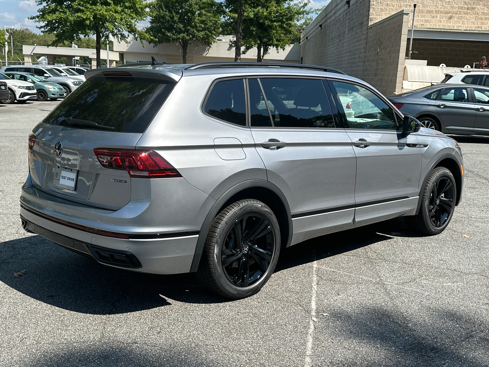 2024 Volkswagen Tiguan 2.0T SE R-Line Black 7