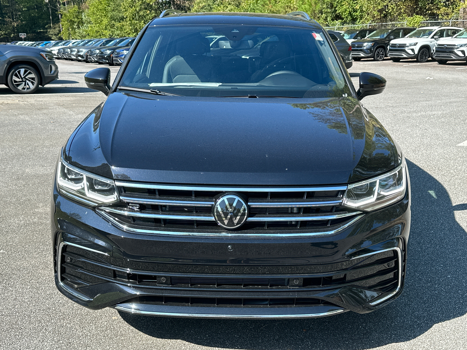 2024 Volkswagen Tiguan 2.0T SEL R-Line 2