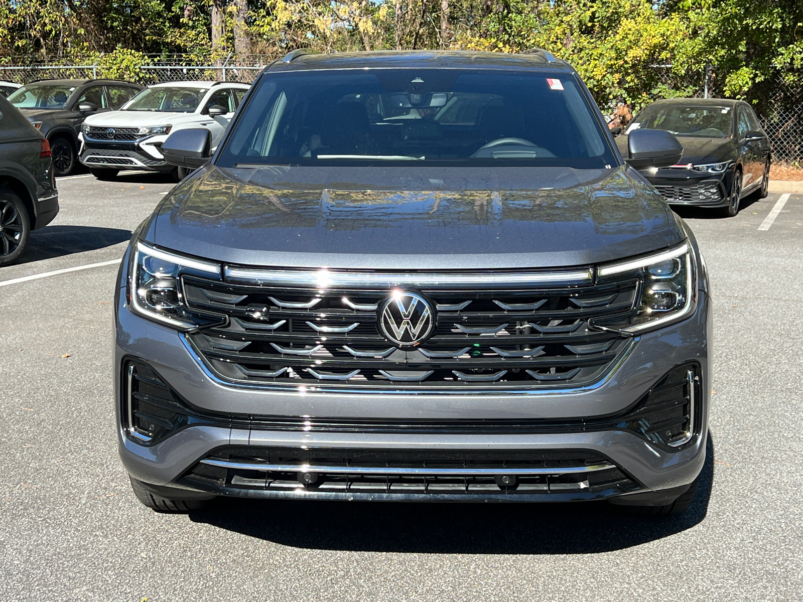 2024 Volkswagen Atlas Cross Sport 2.0T SEL R-Line 2