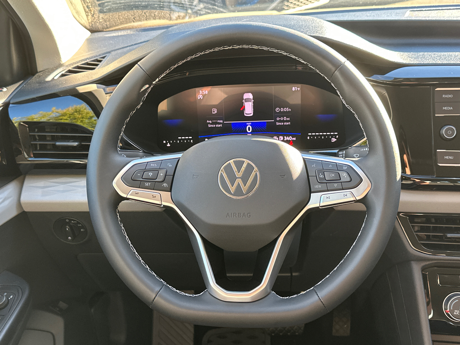 2024 Volkswagen Taos 1.5T S 23