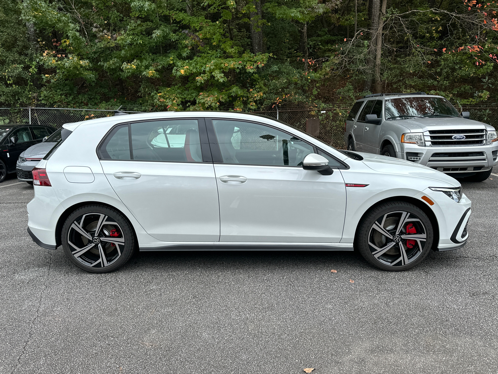 2024 Volkswagen Golf GTI 2.0T SE 8