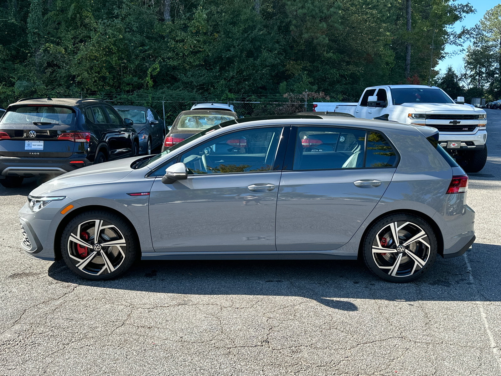 2024 Volkswagen Golf GTI 2.0T SE 4