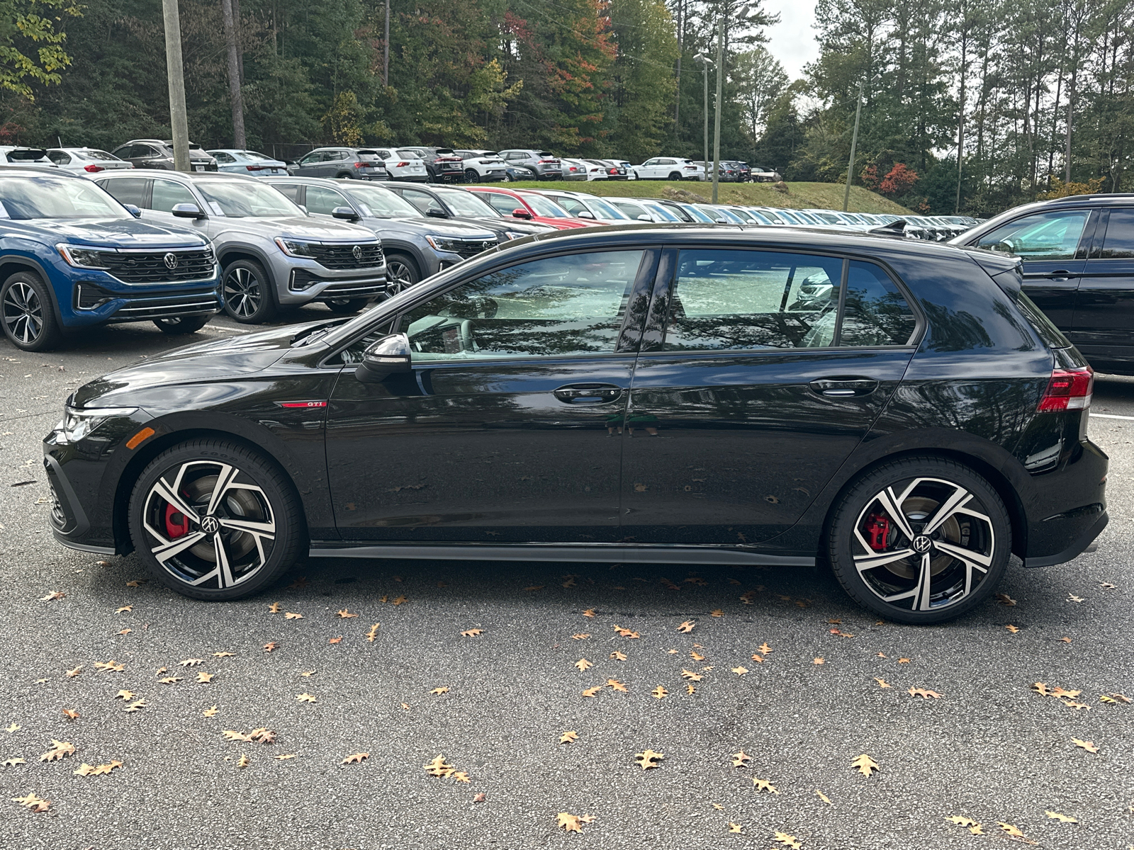 2024 Volkswagen Golf GTI 2.0T SE 4