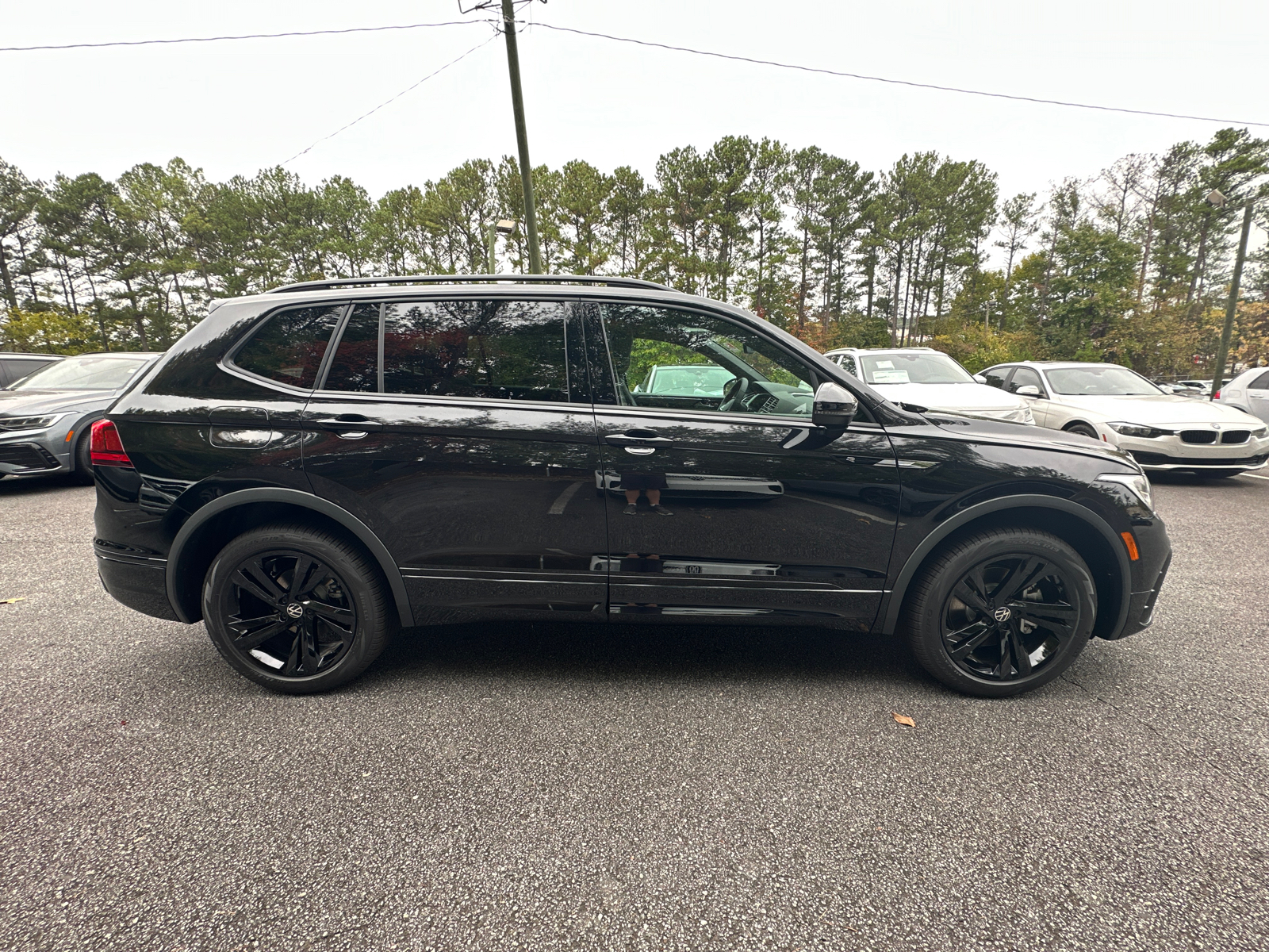 2024 Volkswagen Tiguan 2.0T SE R-Line Black 8