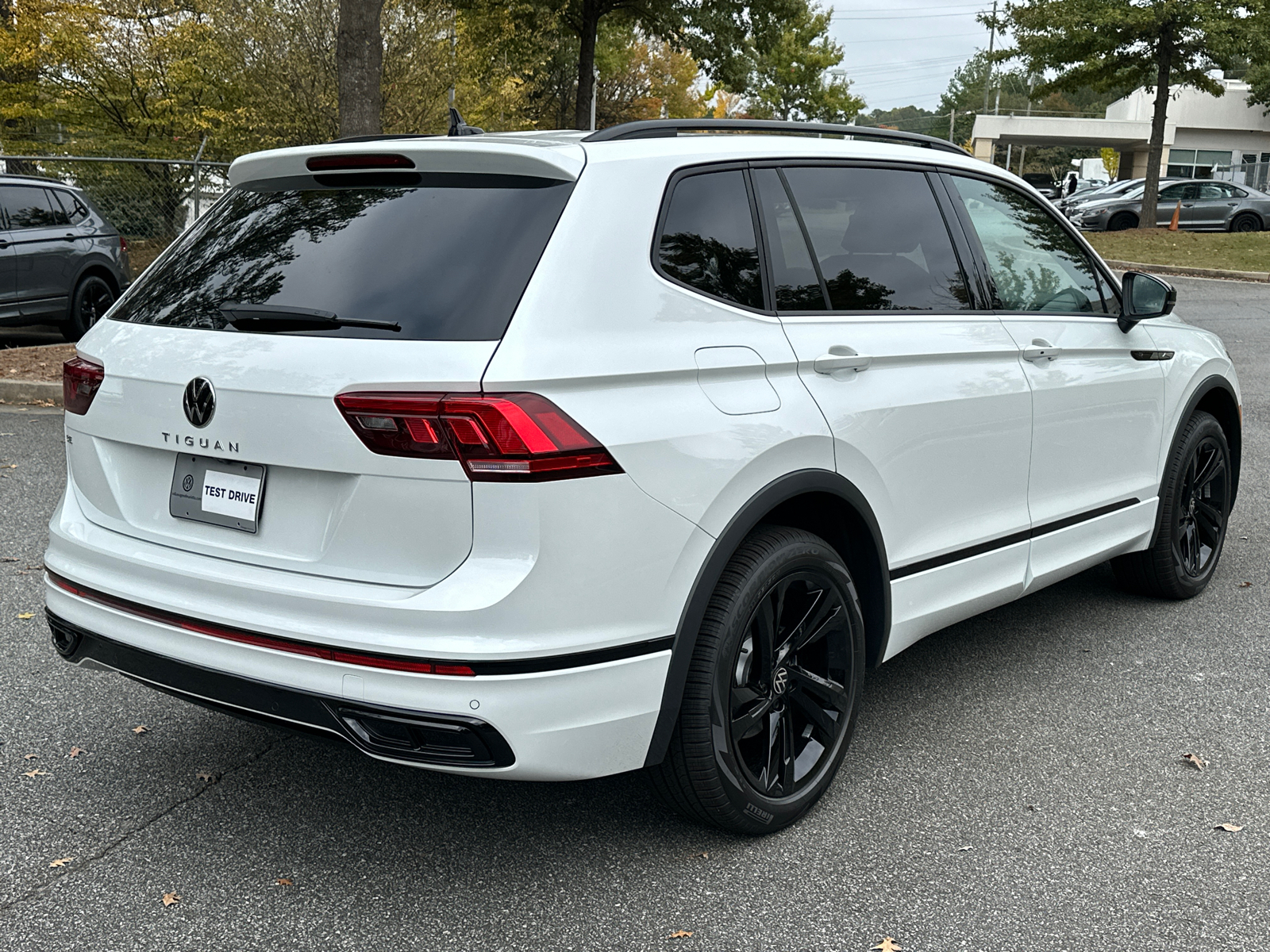 2024 Volkswagen Tiguan 2.0T SE R-Line Black 7