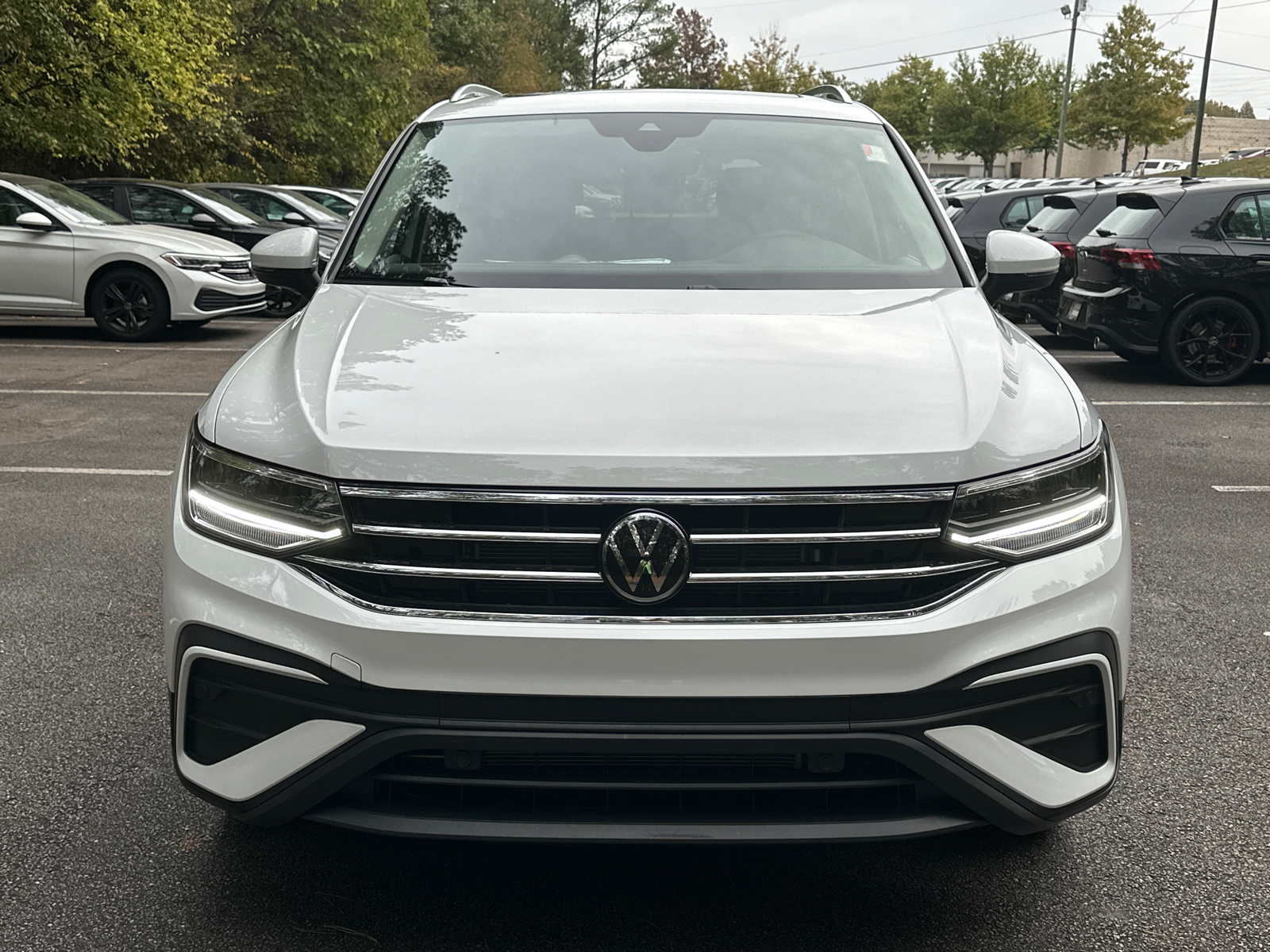 2024 Volkswagen Tiguan  2