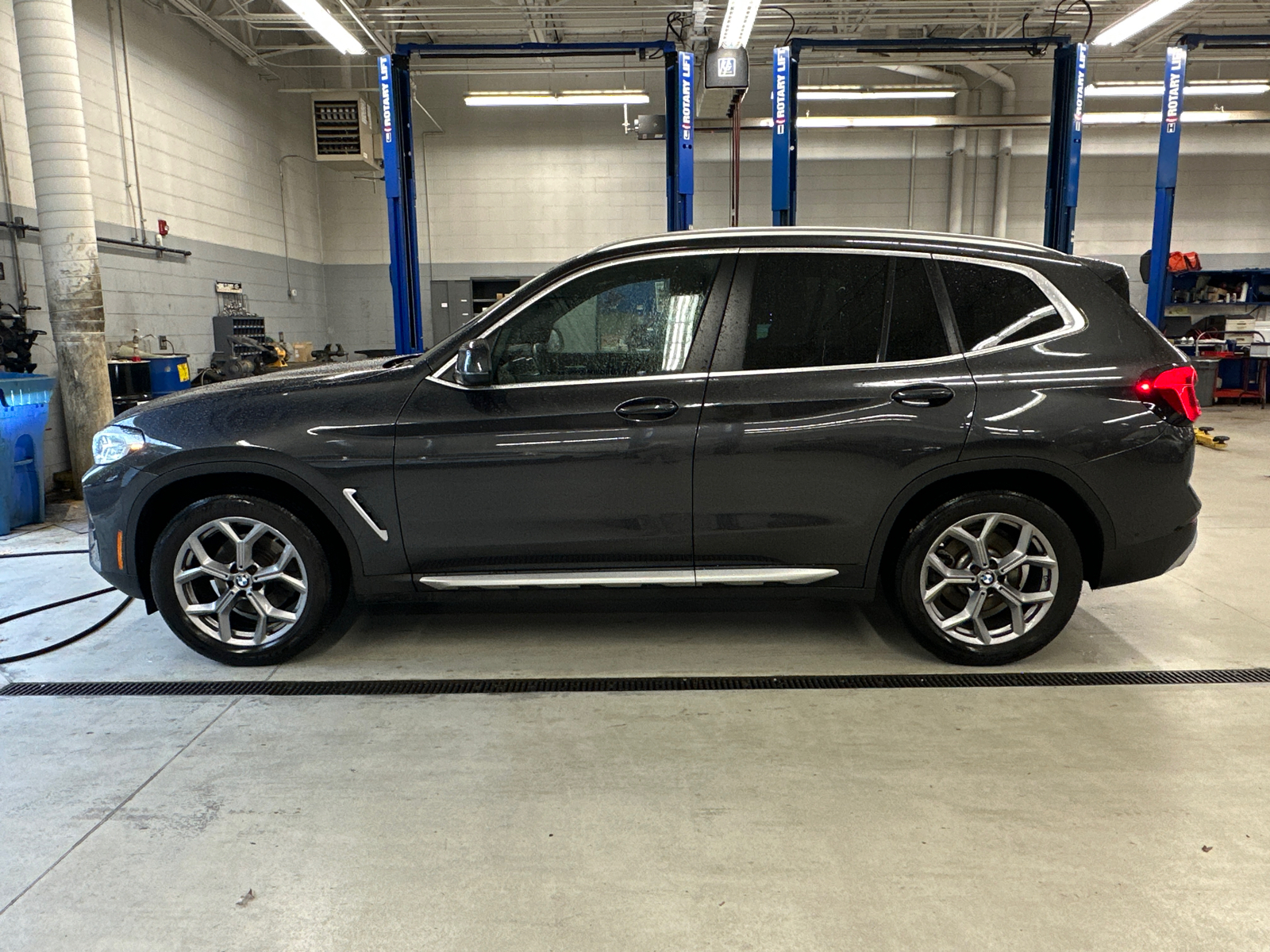 2023 BMW X3 xDrive30i 5