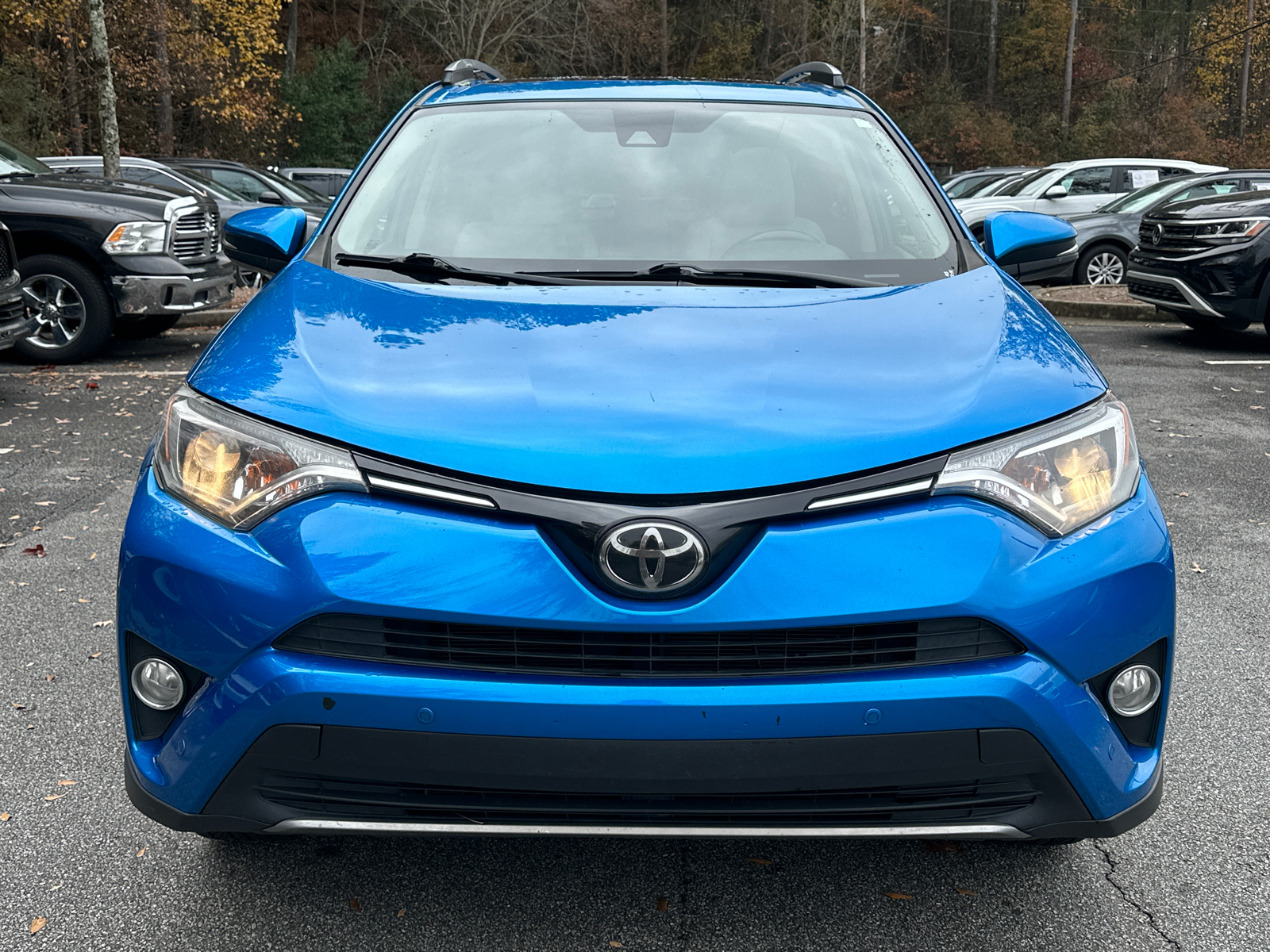 2018 Toyota RAV4 XLE 2