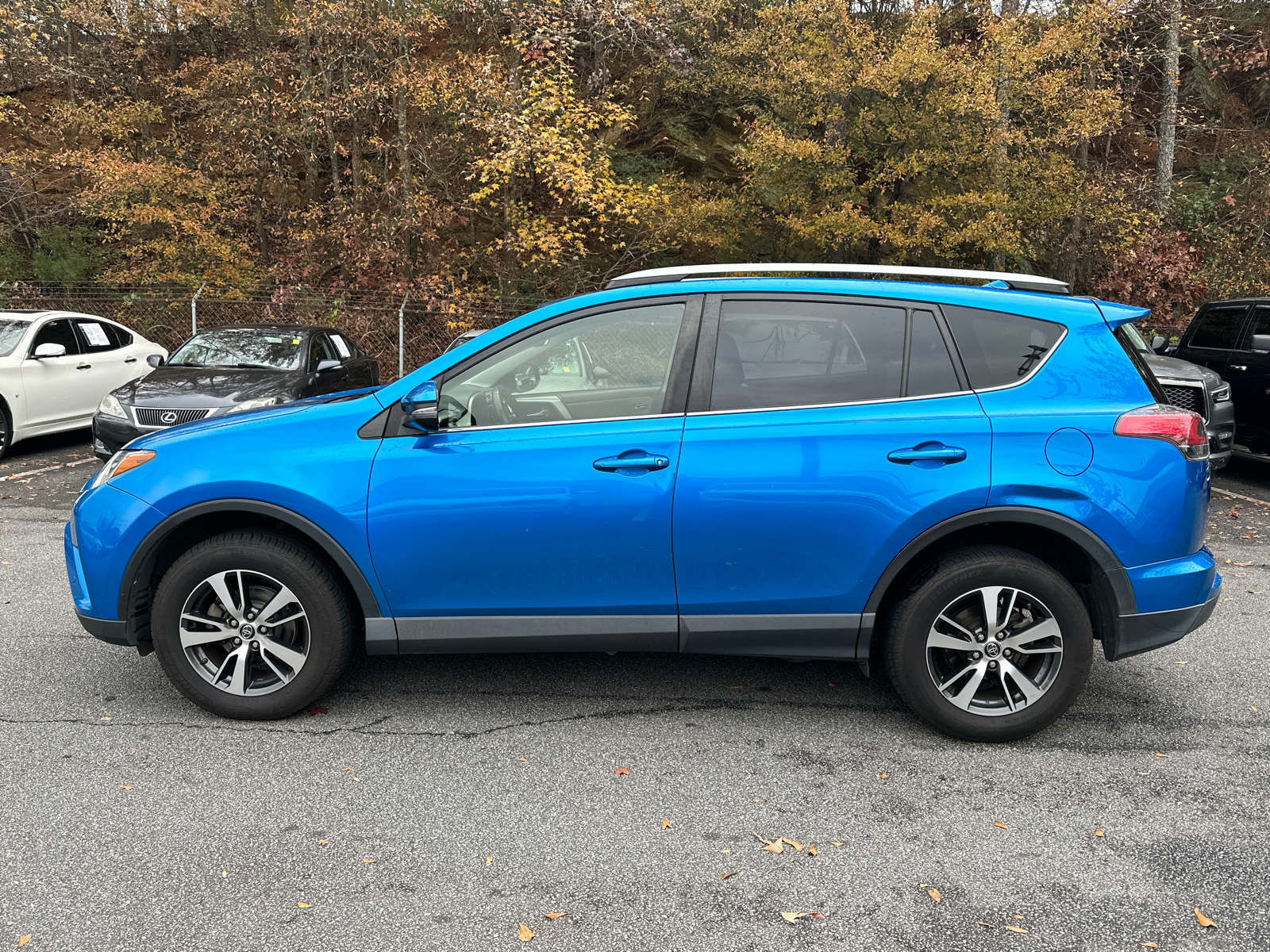 2018 Toyota RAV4 XLE 4