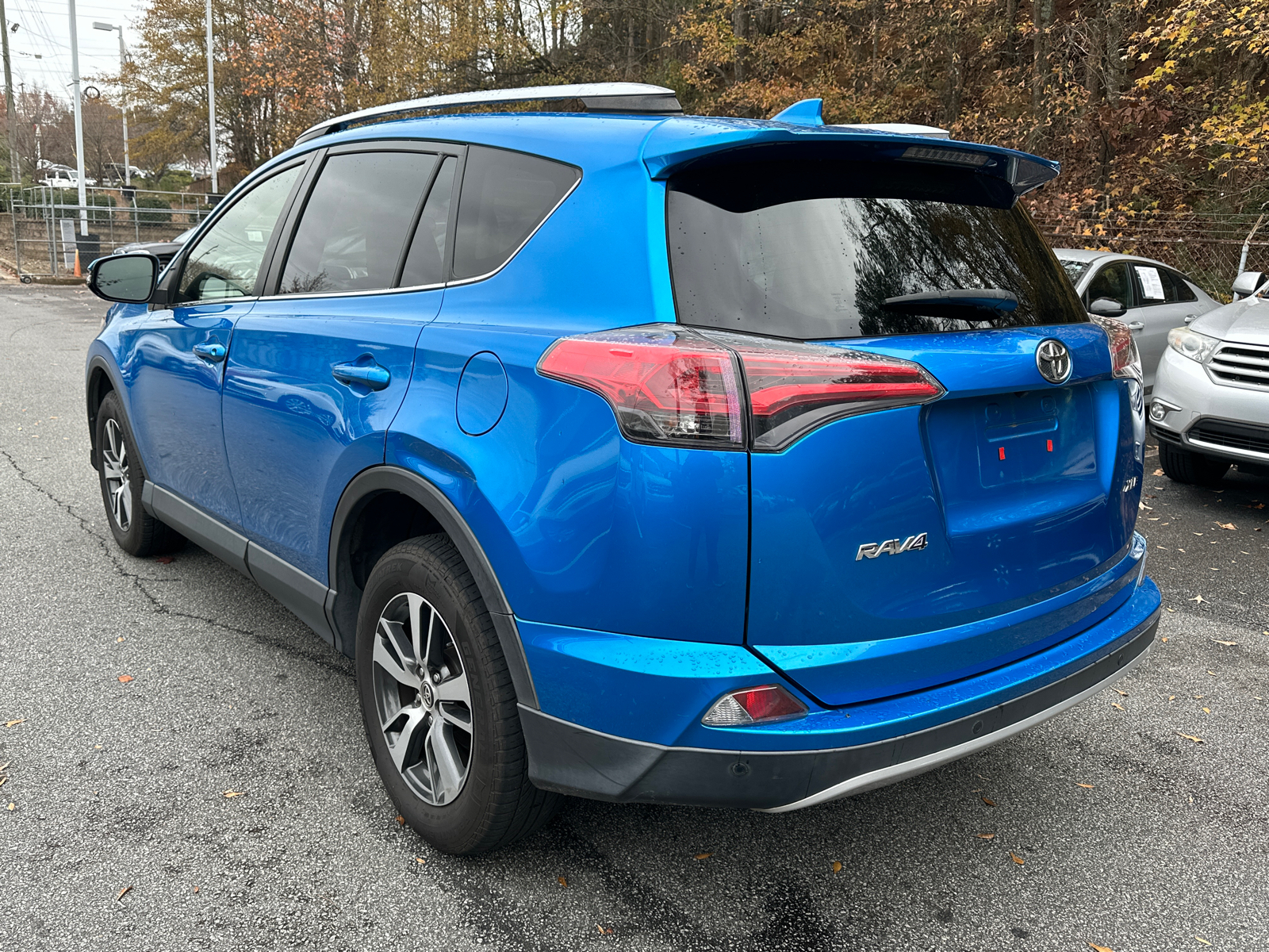 2018 Toyota RAV4 XLE 5