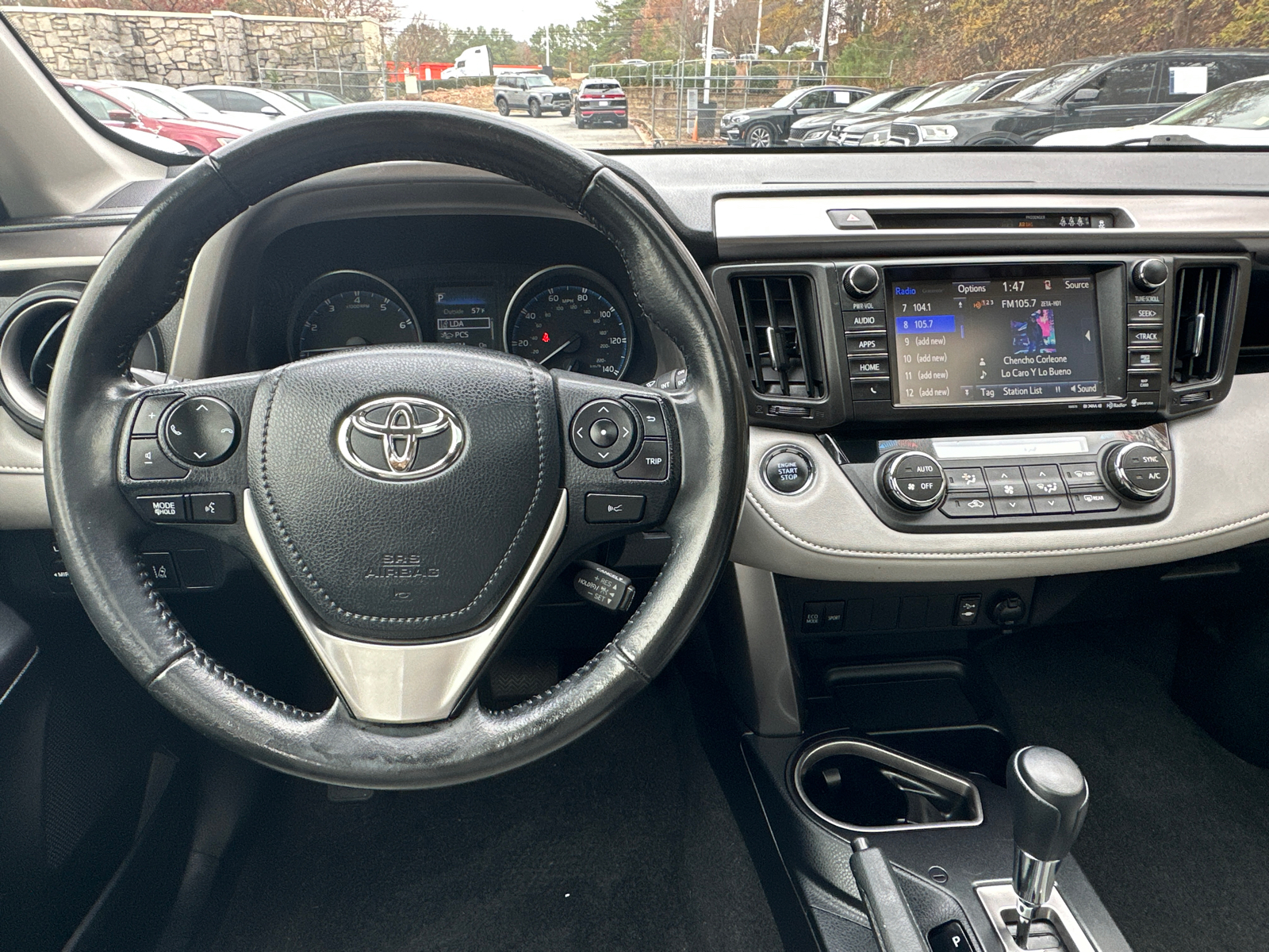 2018 Toyota RAV4 XLE 23