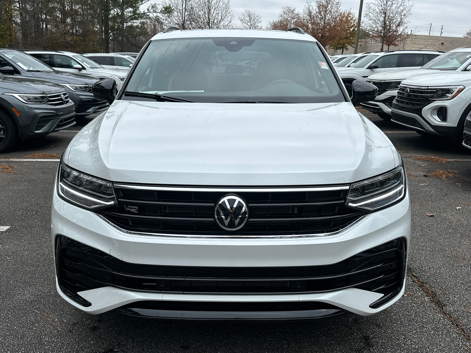 2024 Volkswagen Tiguan 2.0T SE R-Line Black 2