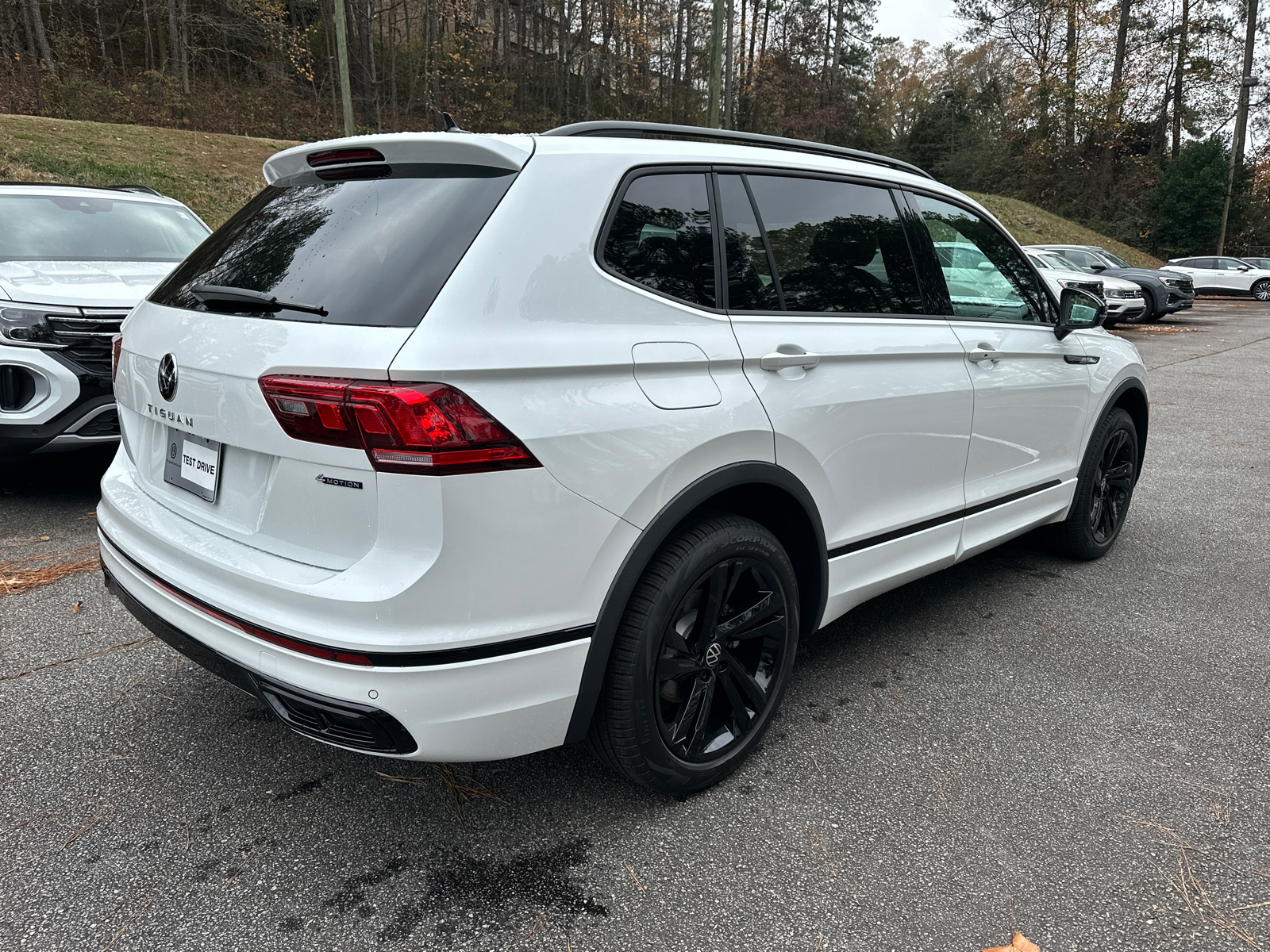 2024 Volkswagen Tiguan 2.0T SE R-Line Black 7