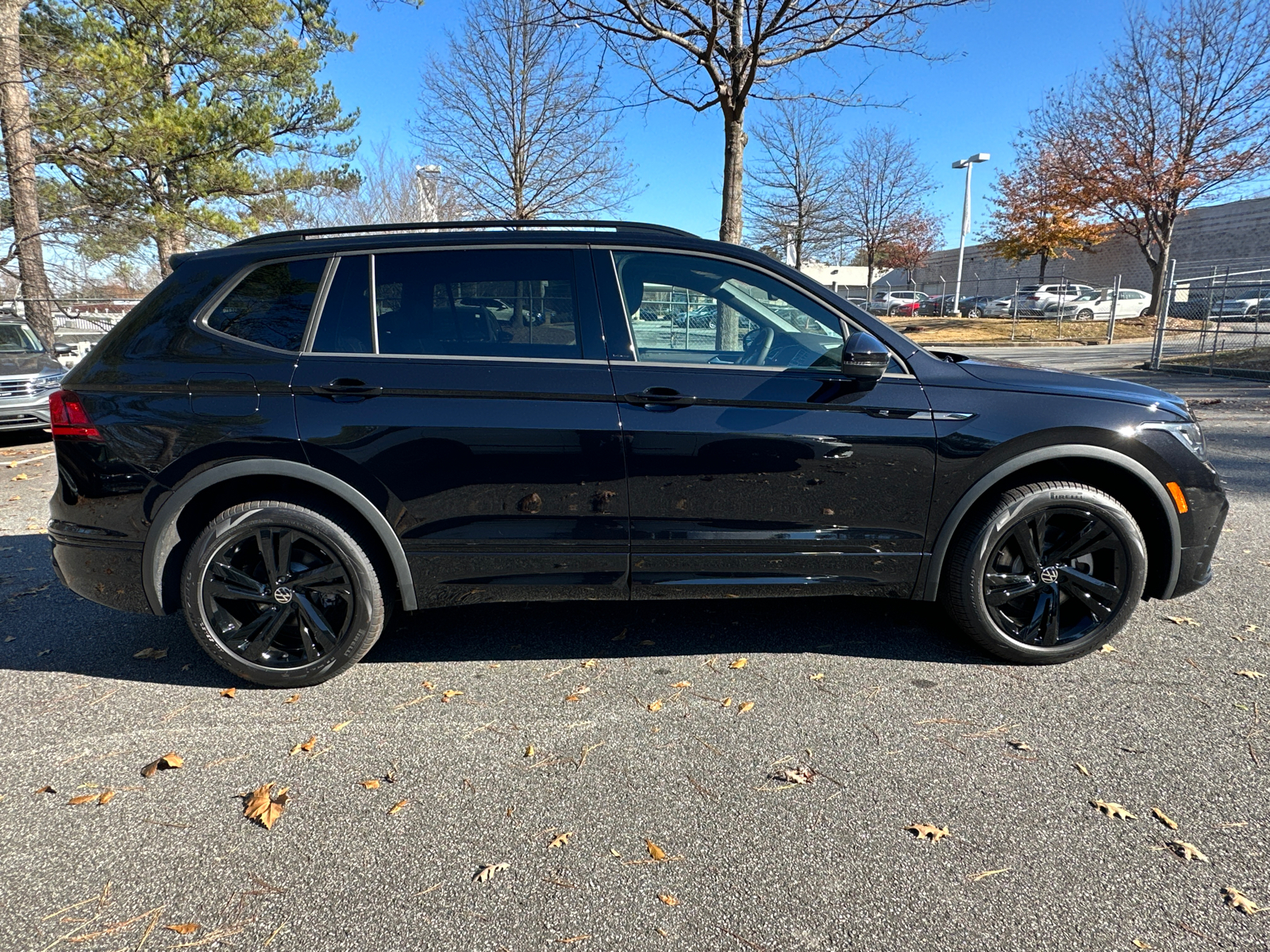 2024 Volkswagen Tiguan 2.0T SE R-Line Black 8