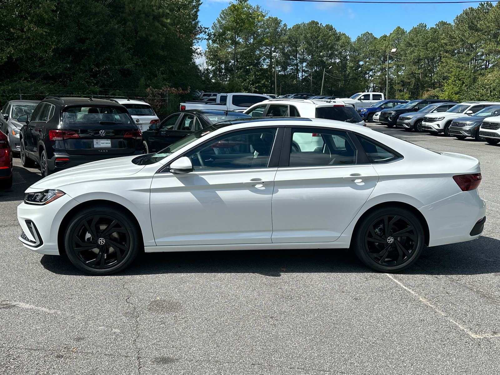 2025 Volkswagen Jetta SE 4