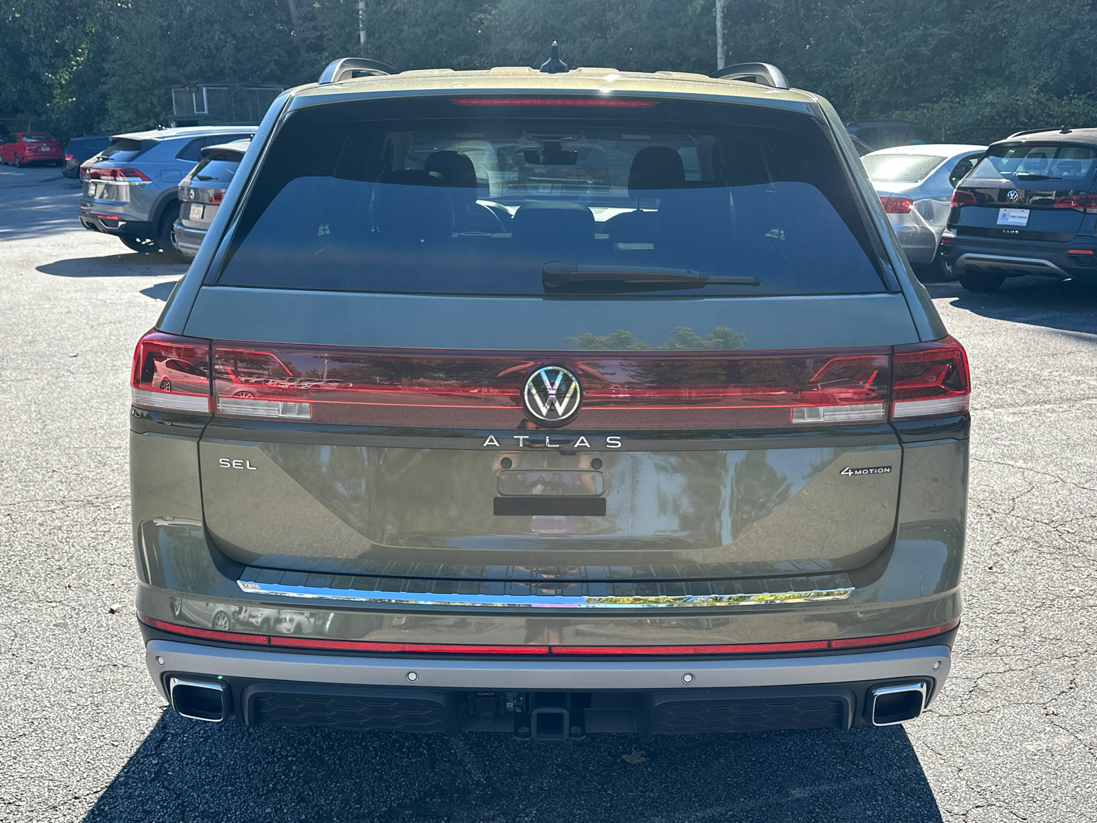 2024 Volkswagen Atlas 2.0T Peak Edition SEL 6