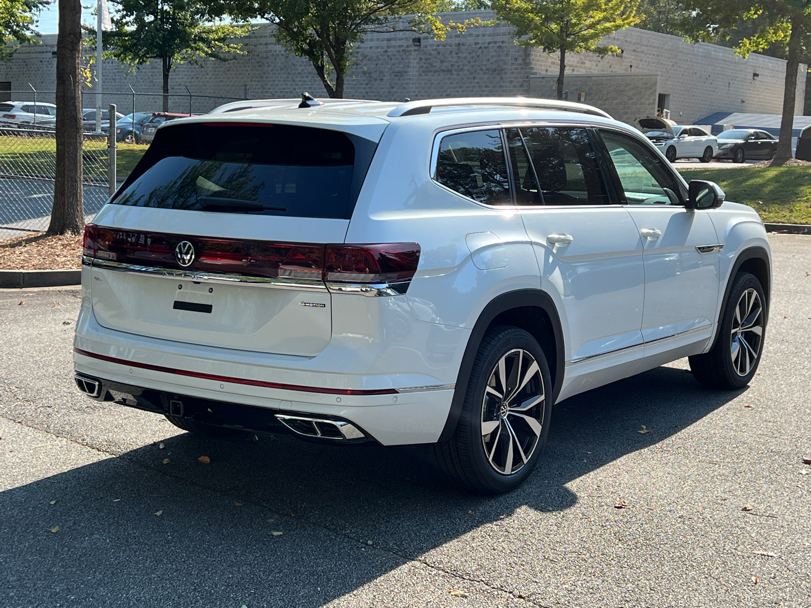 2025 Volkswagen Atlas 2.0T SEL Premium R-Line 7