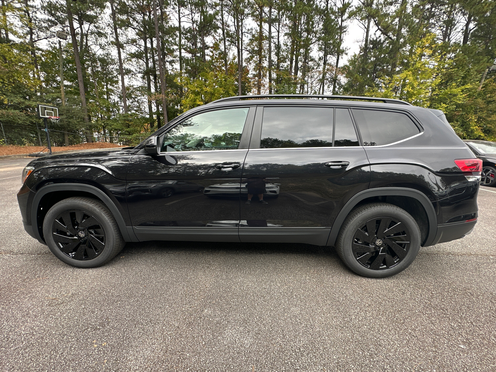 2025 Volkswagen Atlas 2.0T SE w/Technology 4