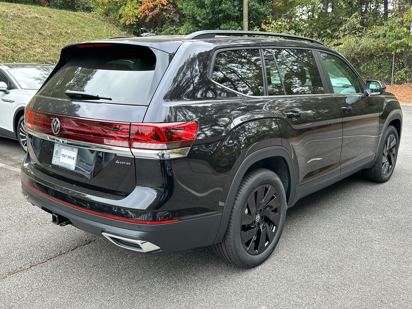 2025 Volkswagen Atlas 2.0T SE w/Technology 7