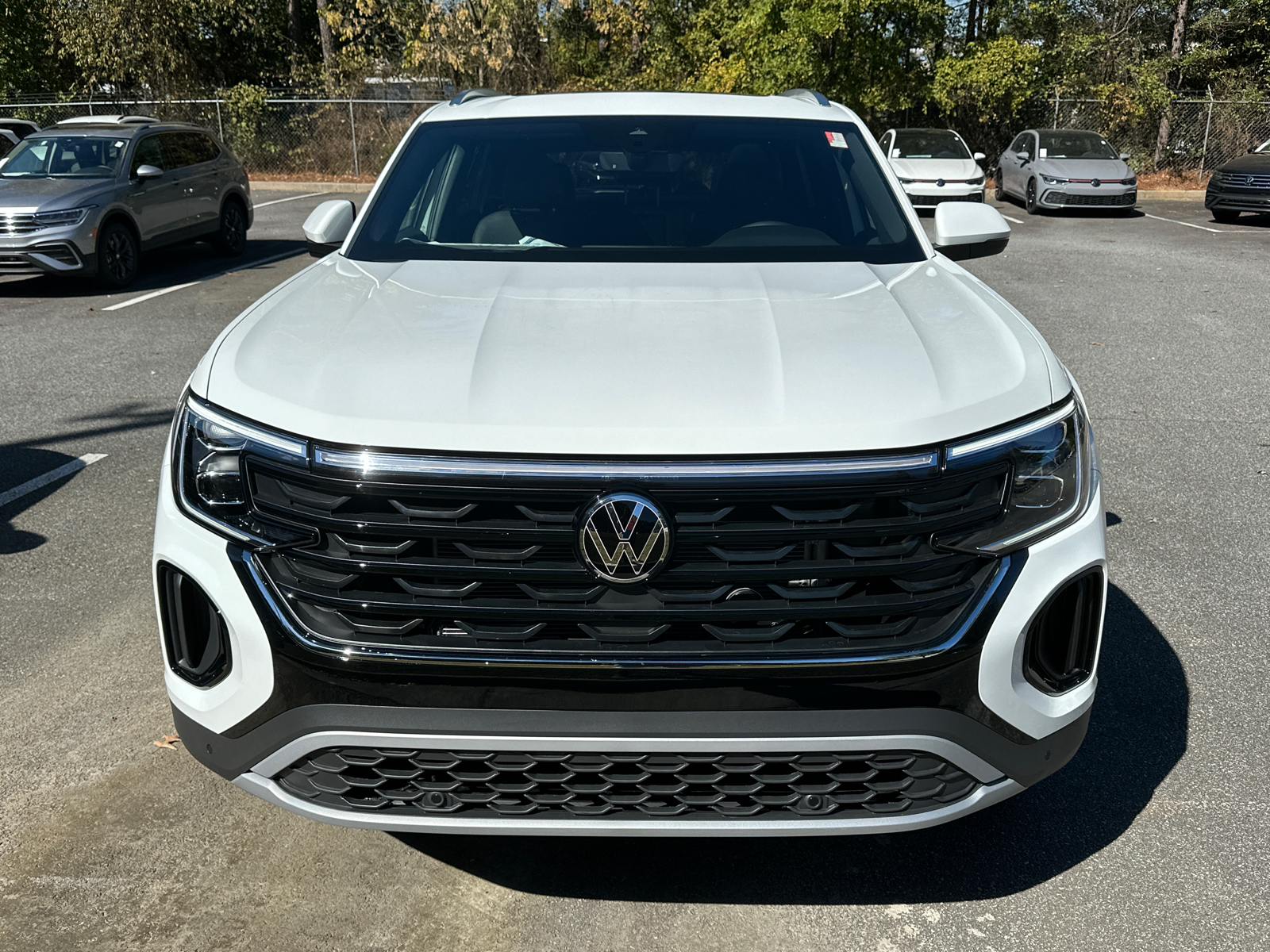 2025 Volkswagen Atlas Cross Sport 2.0T SE w/Technology 2