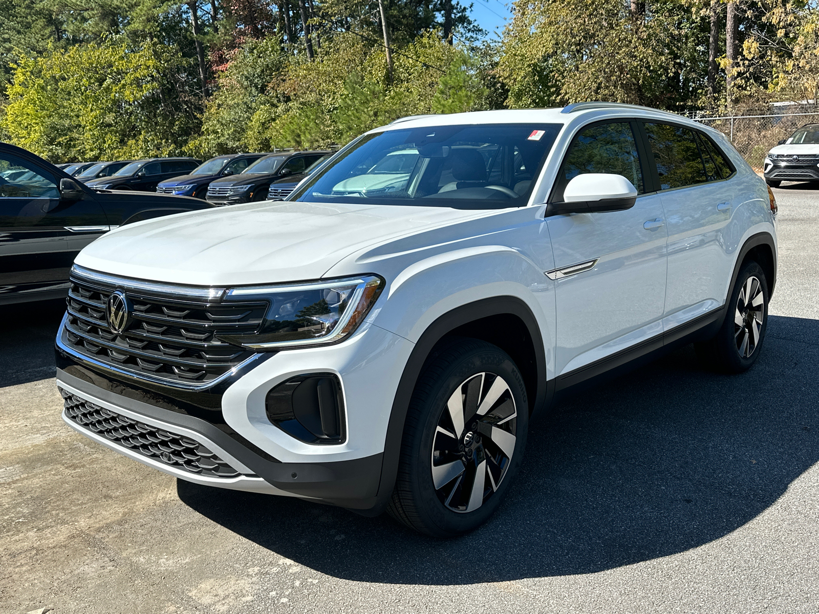 2025 Volkswagen Atlas Cross Sport 2.0T SE w/Technology 3